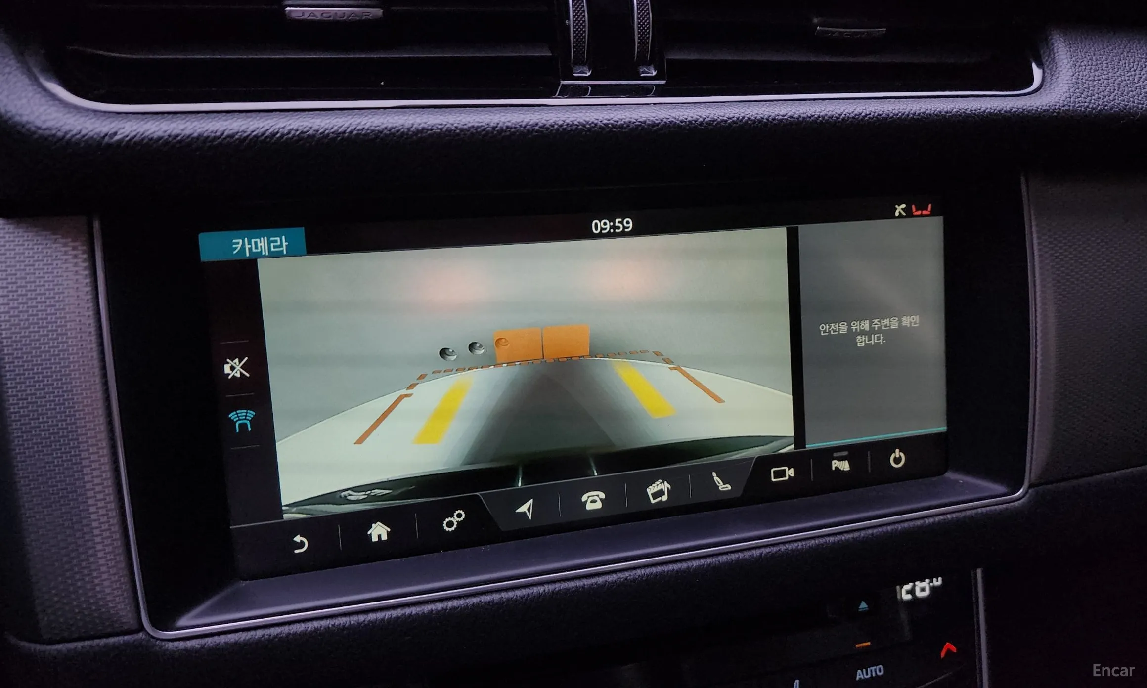 Jaguar XF (x260) превью 15