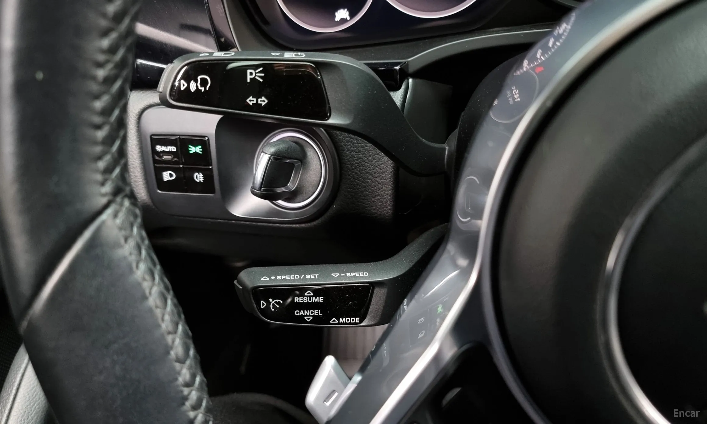 Porsche Cayenne (PO536) превью 17