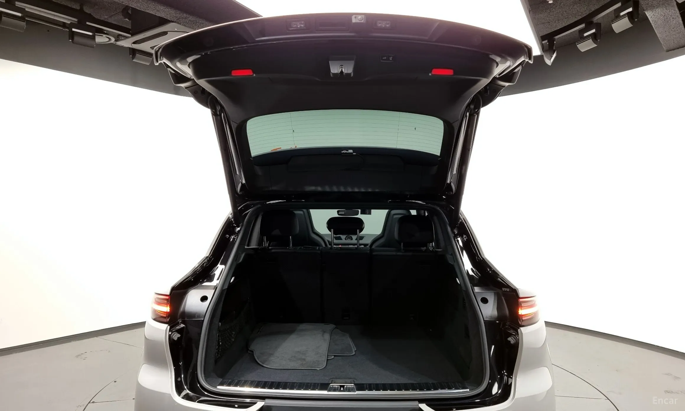 Porsche Cayenne (PO536) превью 20