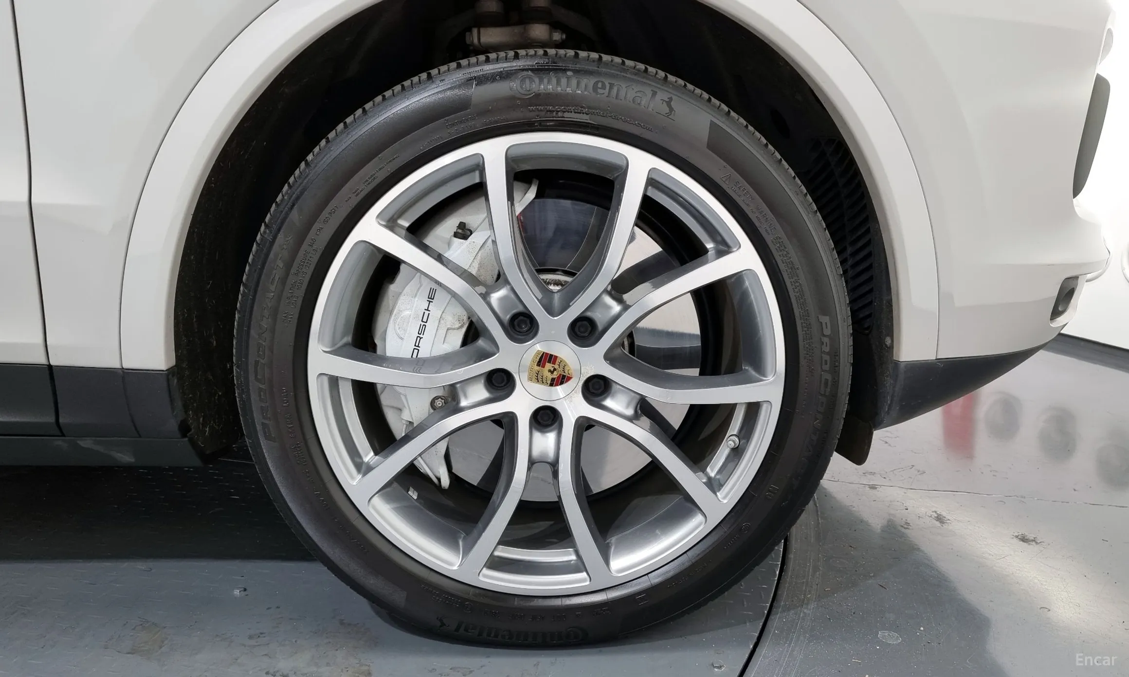 Porsche Cayenne (PO536) превью 5