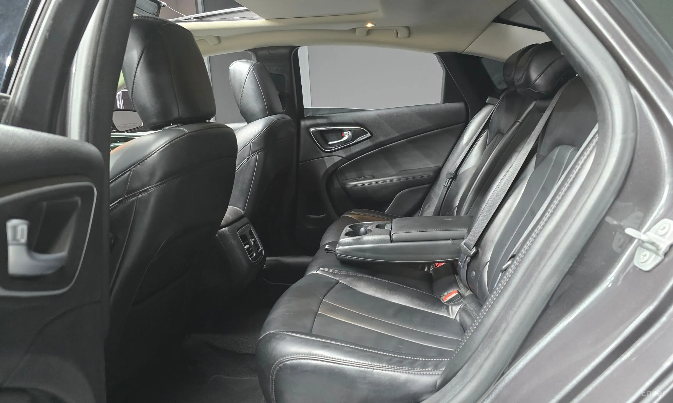 Chrysler 200 Second generation превью 13