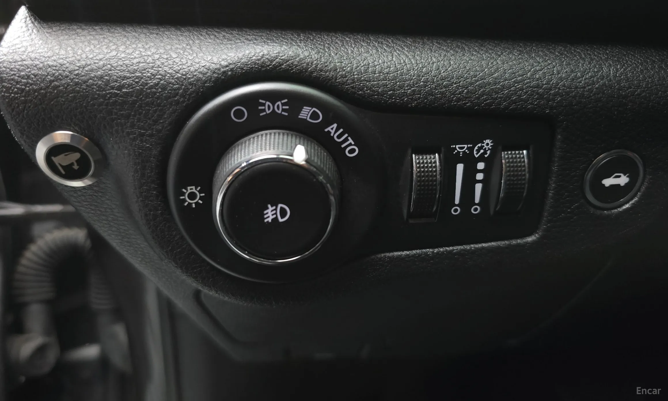 Chrysler 200 Second generation превью 18