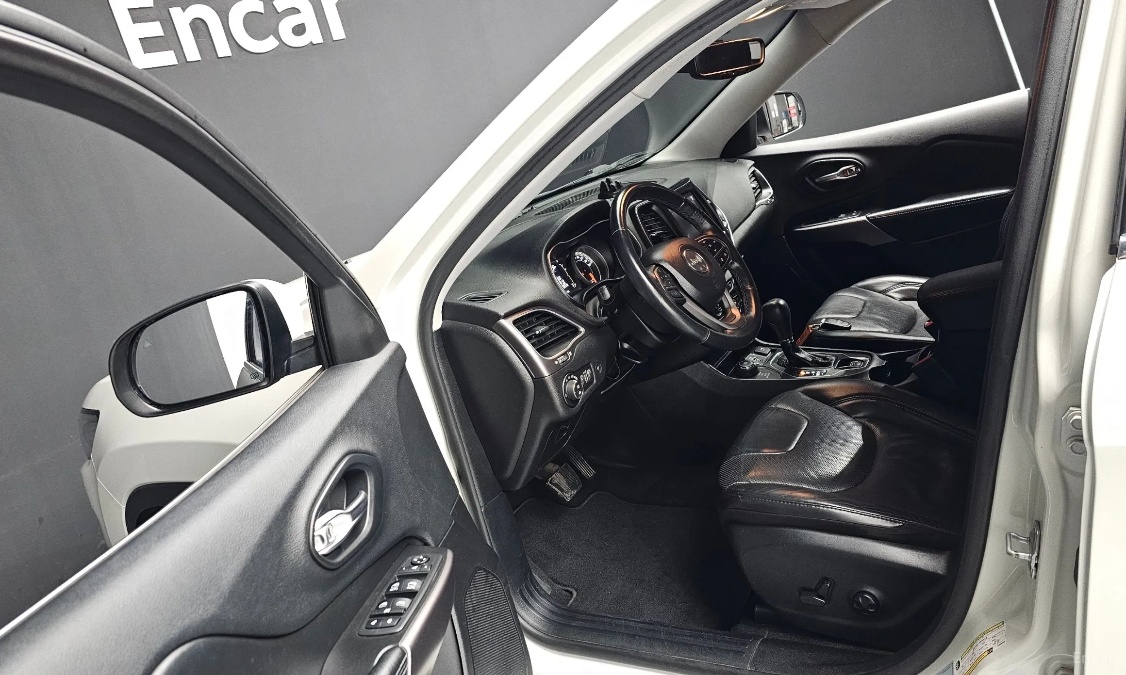Jeep Cherokee (KL) превью 10