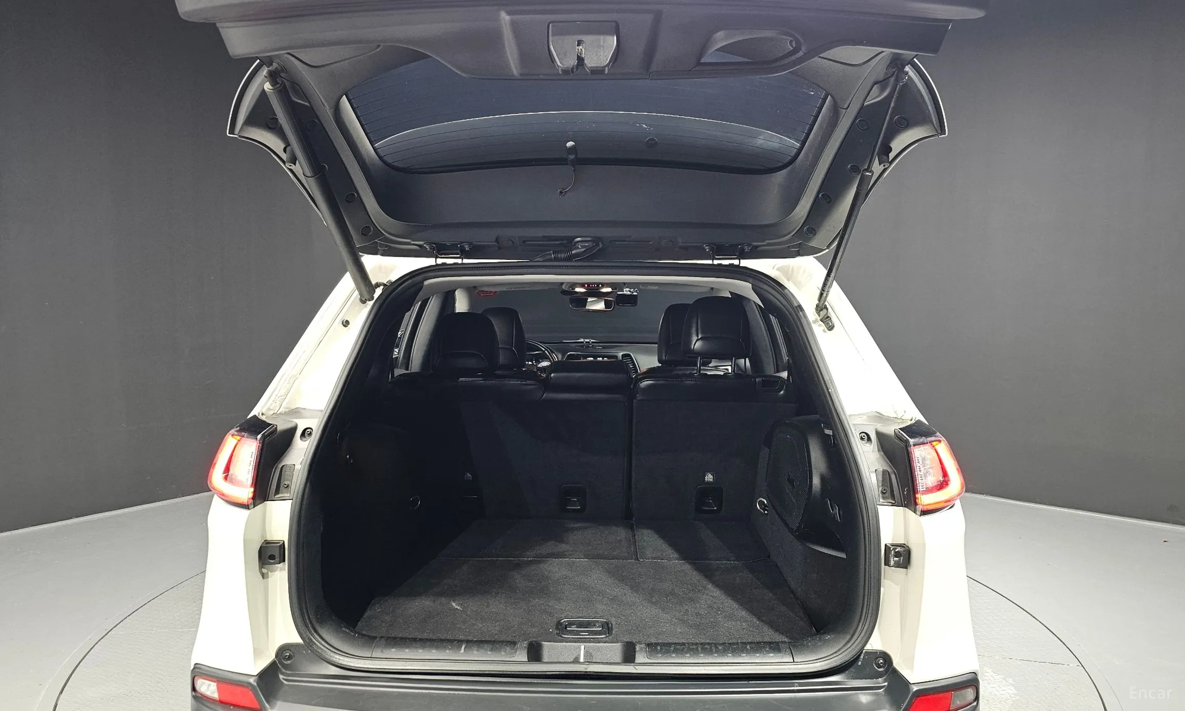 Jeep Cherokee (KL) превью 20