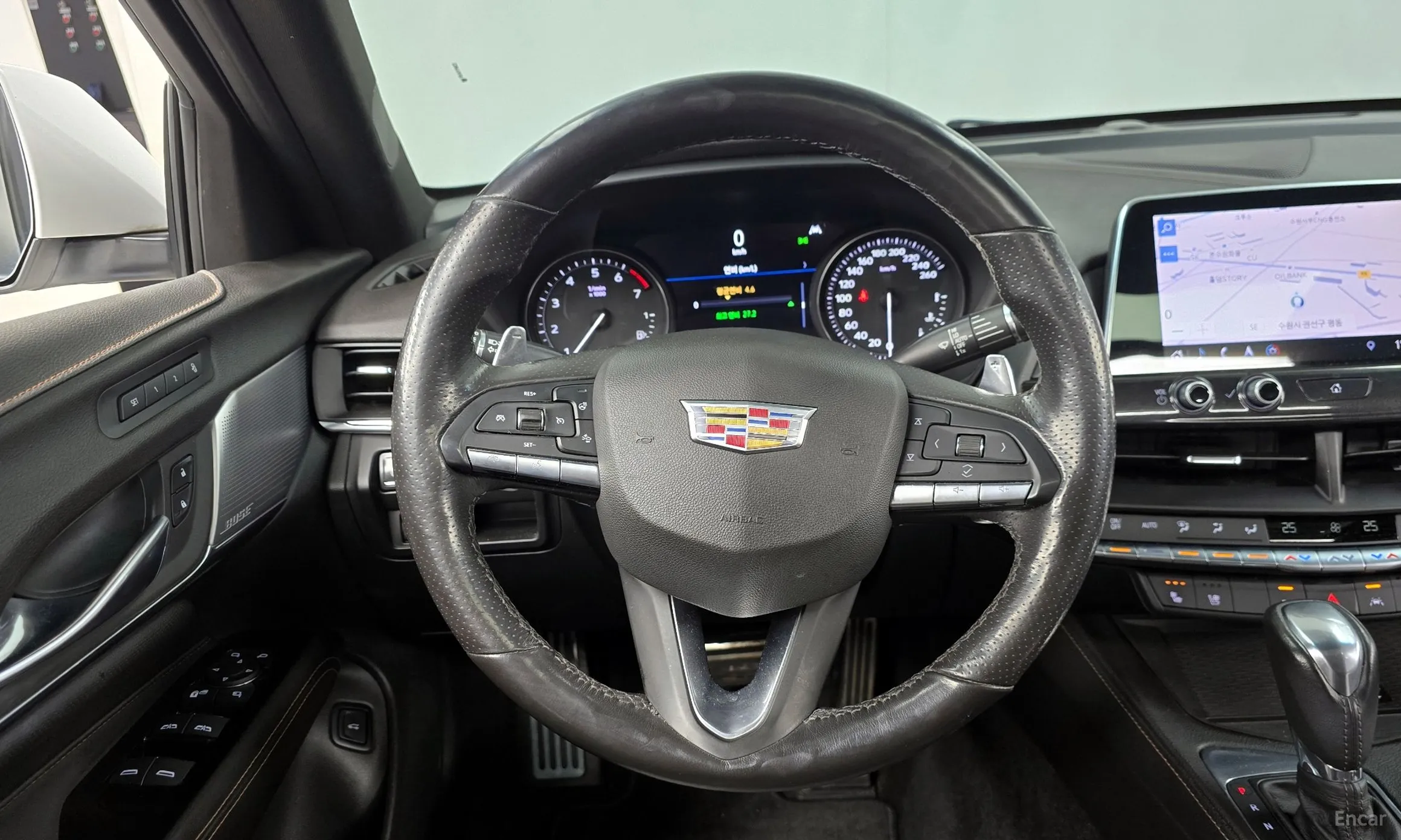 Cadillac CT4 превью 13