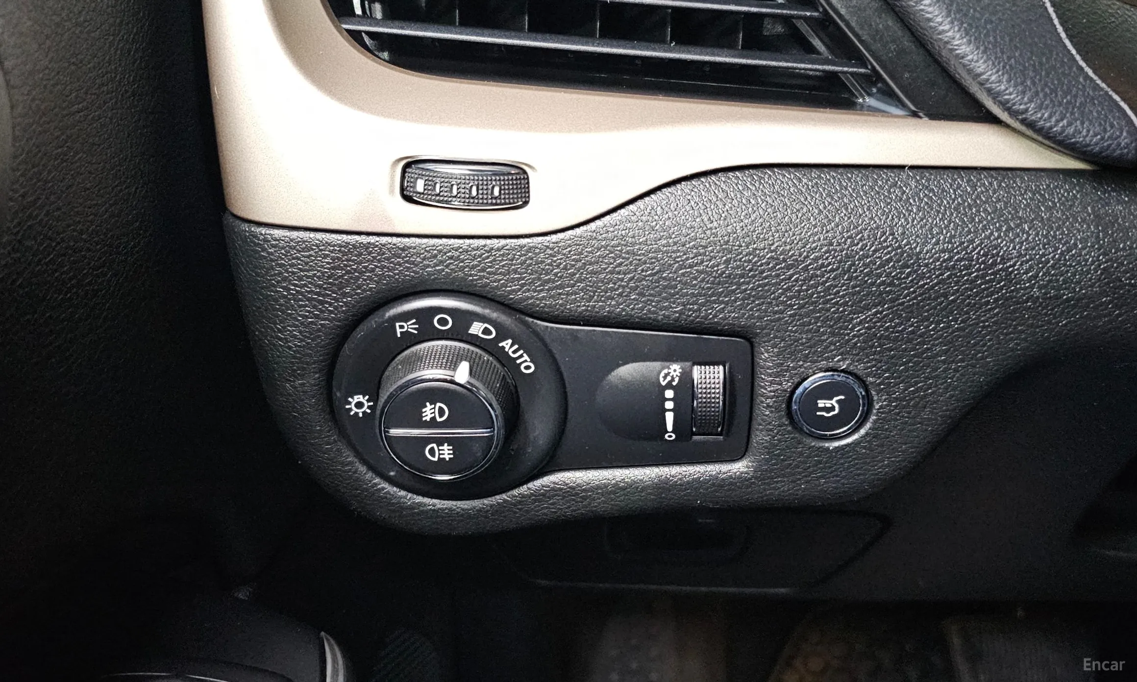 Jeep Cherokee (KL) превью 13