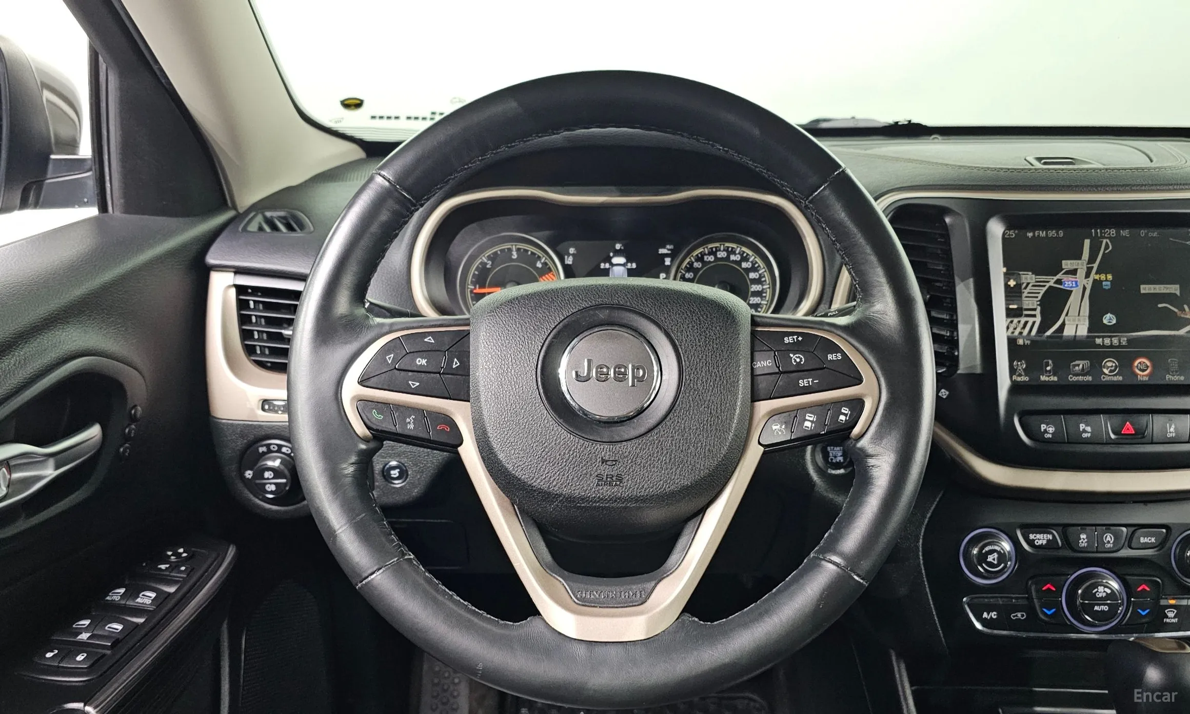 Jeep Cherokee (KL) превью 14