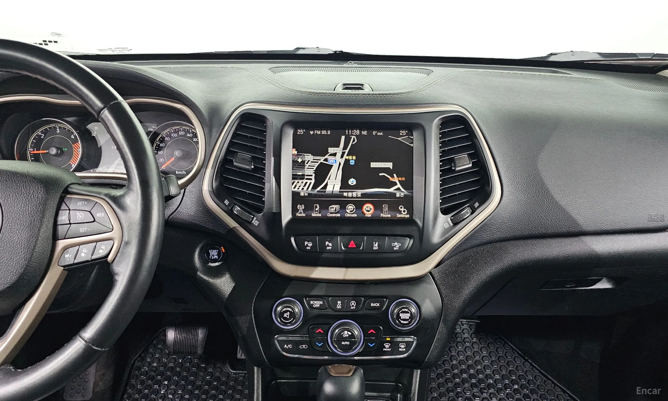Jeep Cherokee (KL) превью 15