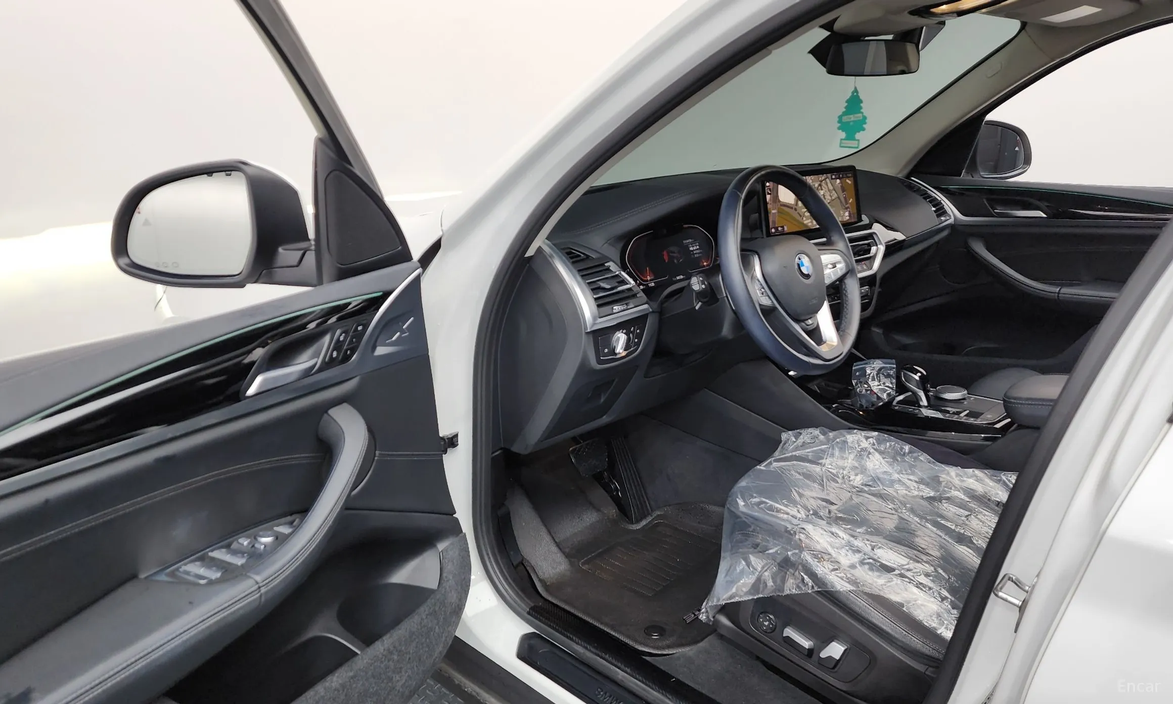BMW X3 (G01) превью 10