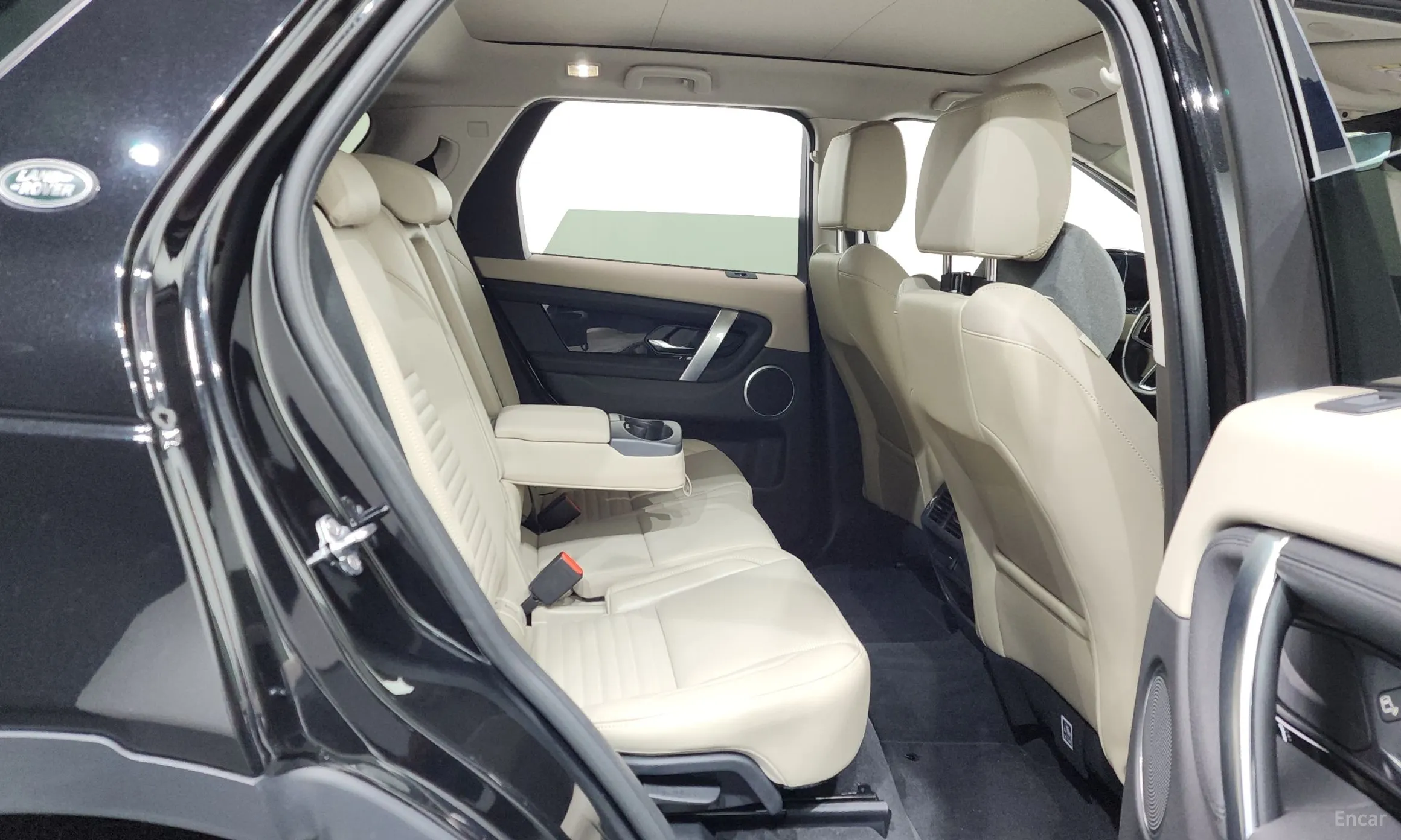 Land Rover Discovery Sports превью 12