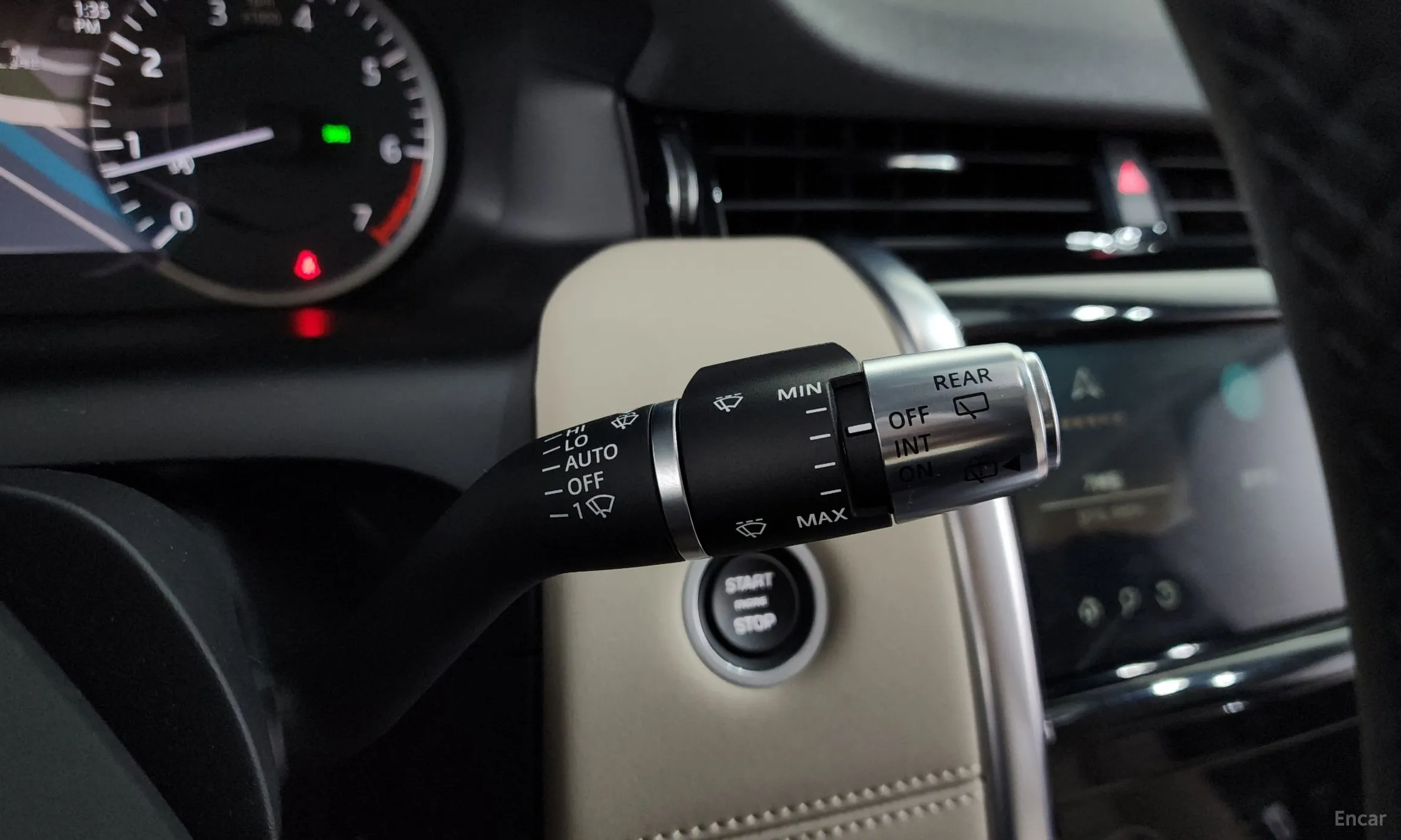Land Rover Discovery Sports превью 17
