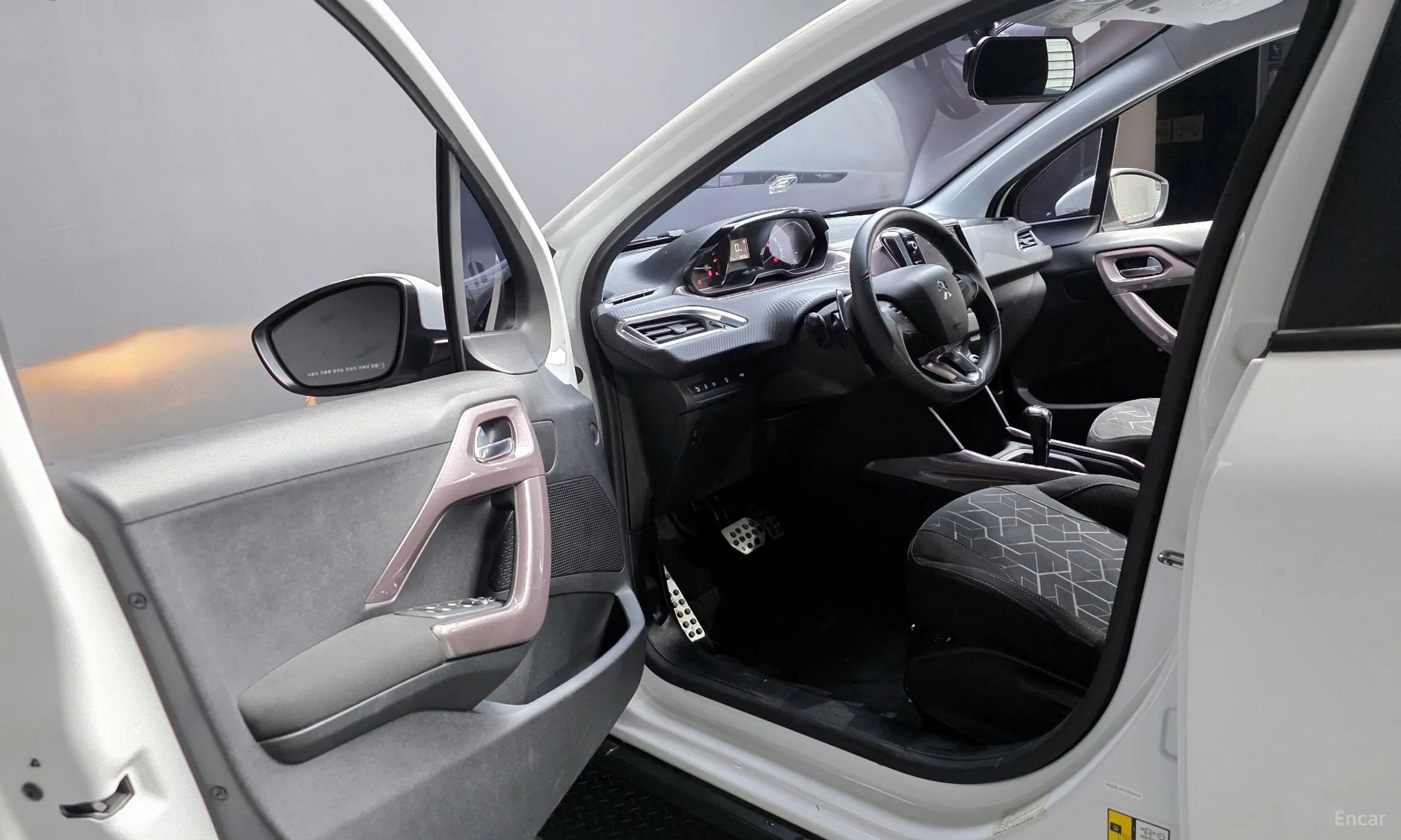 Peugeot 2008. превью 10