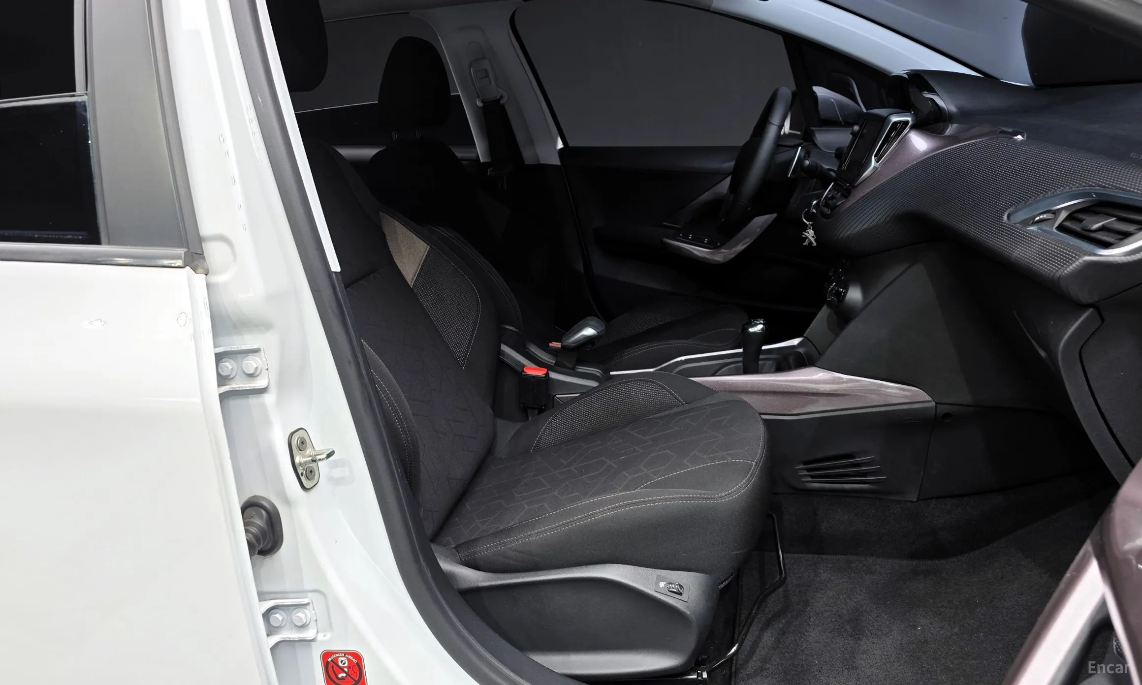 Peugeot 2008. превью 11