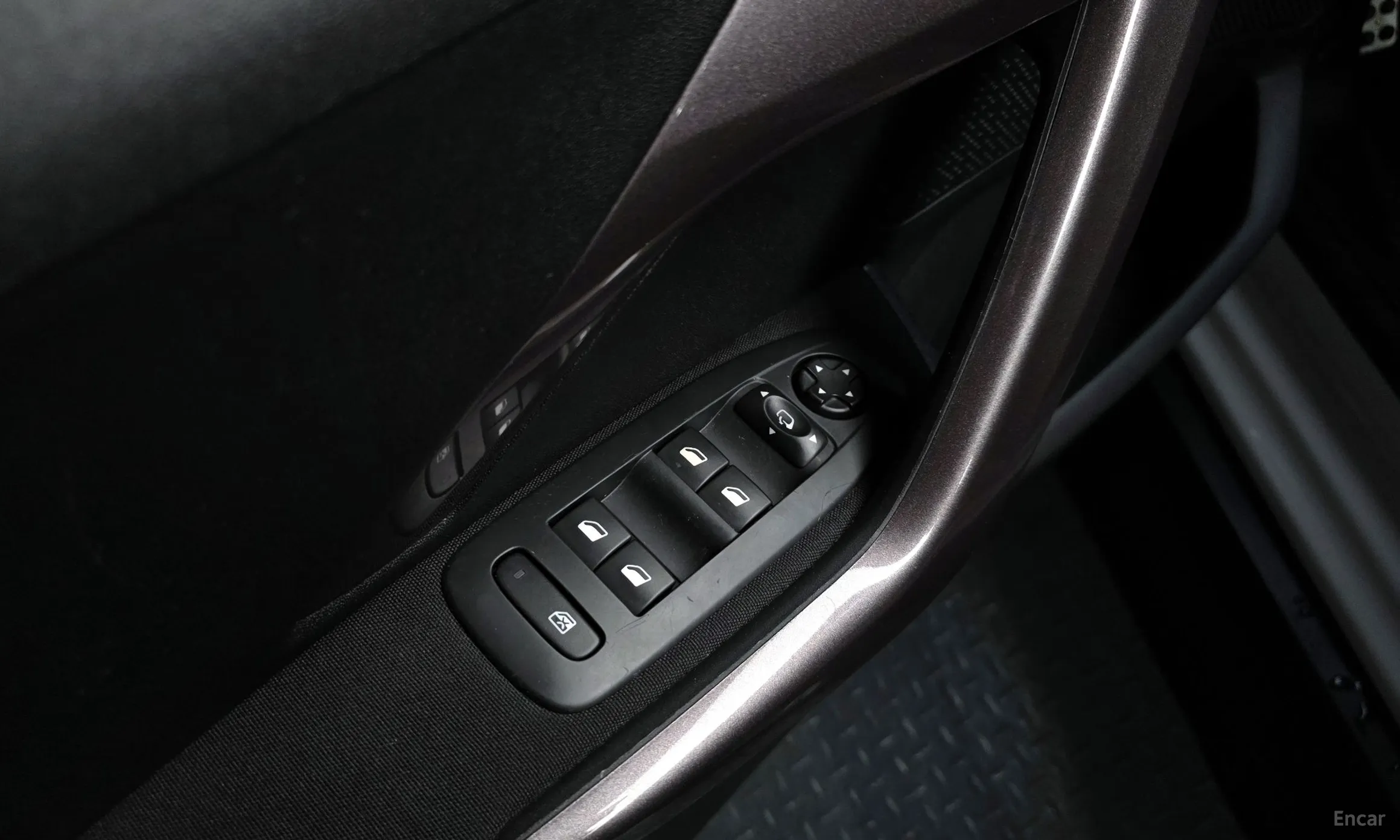 Peugeot 2008. превью 18