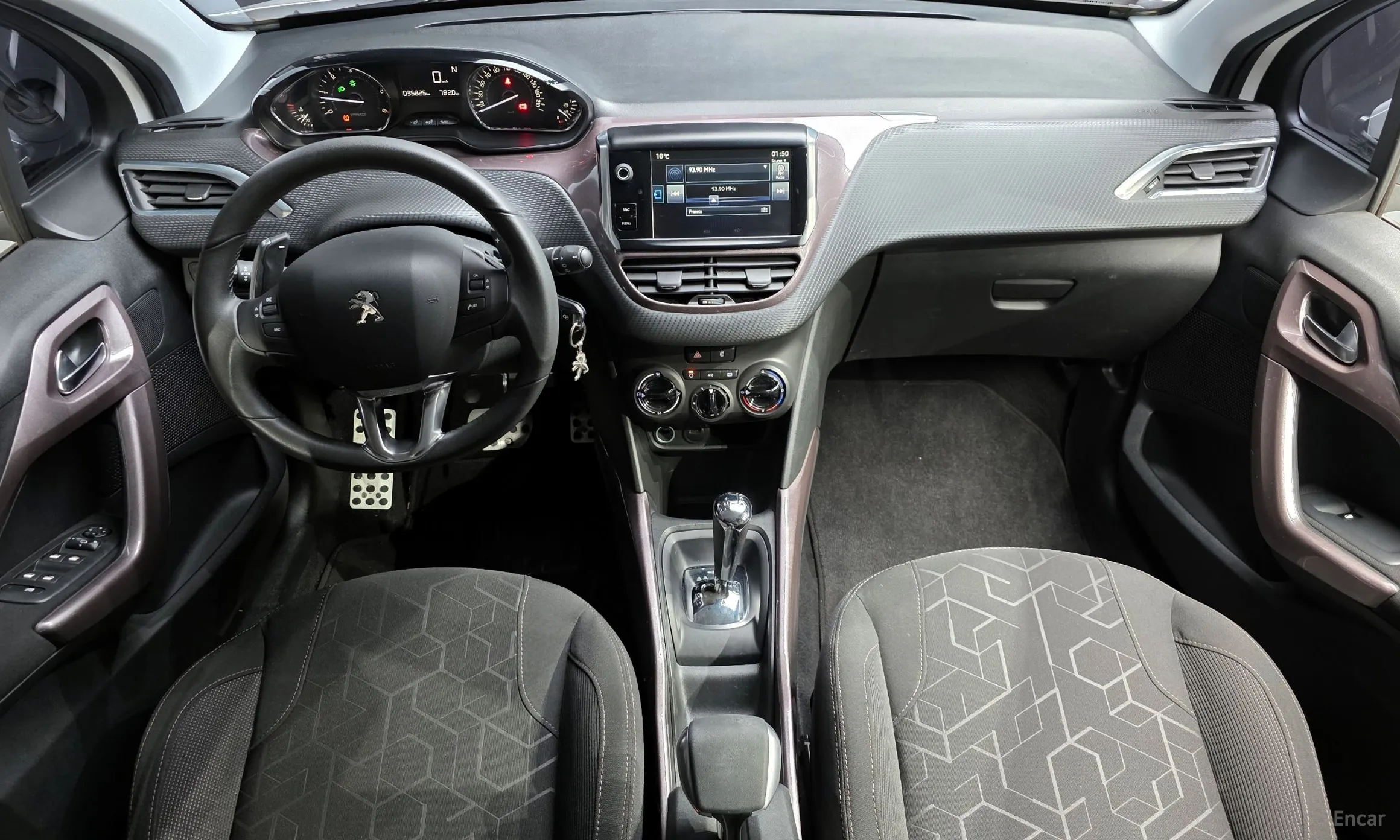 Peugeot 2008. превью 7