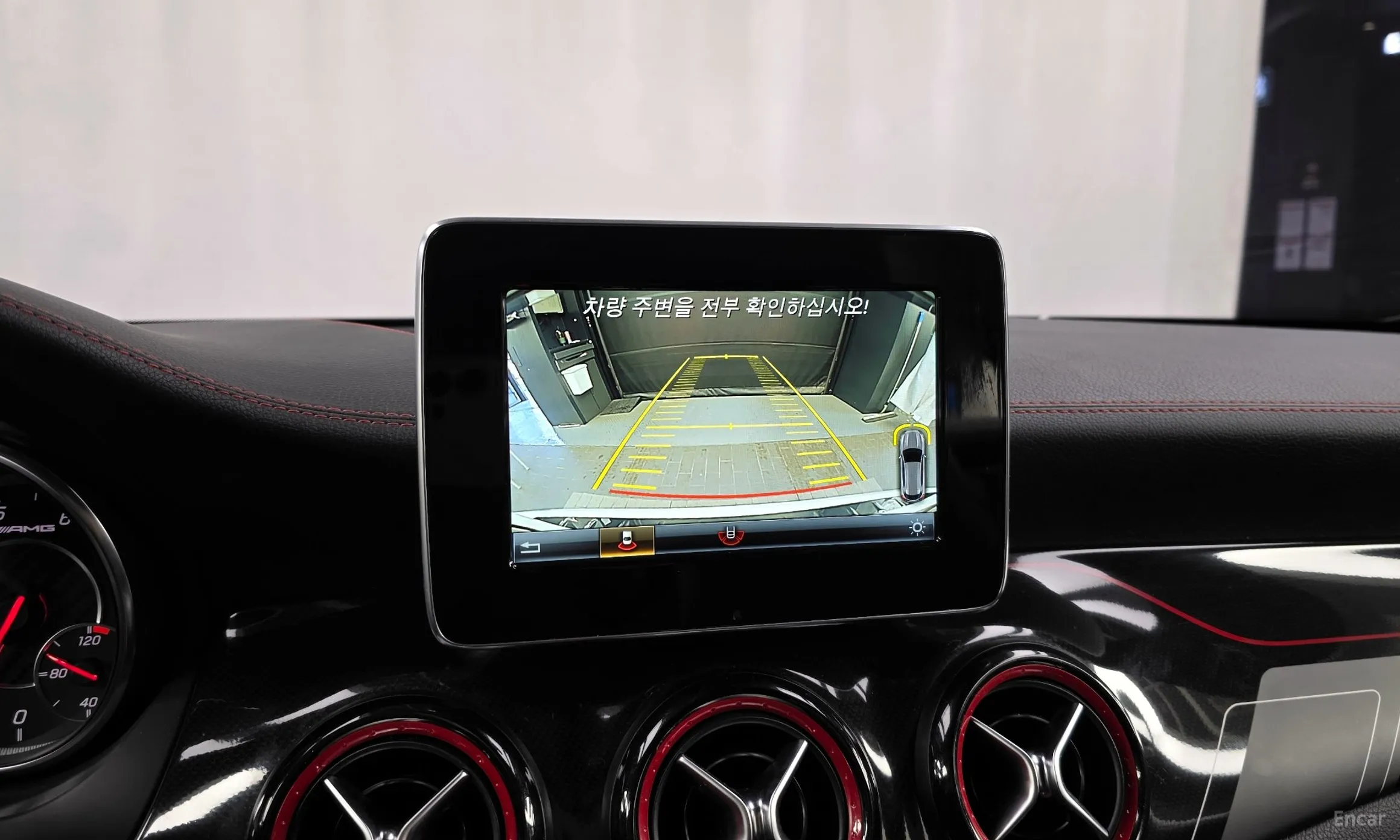 Mercedes Benz GLA-Class X156 превью 15