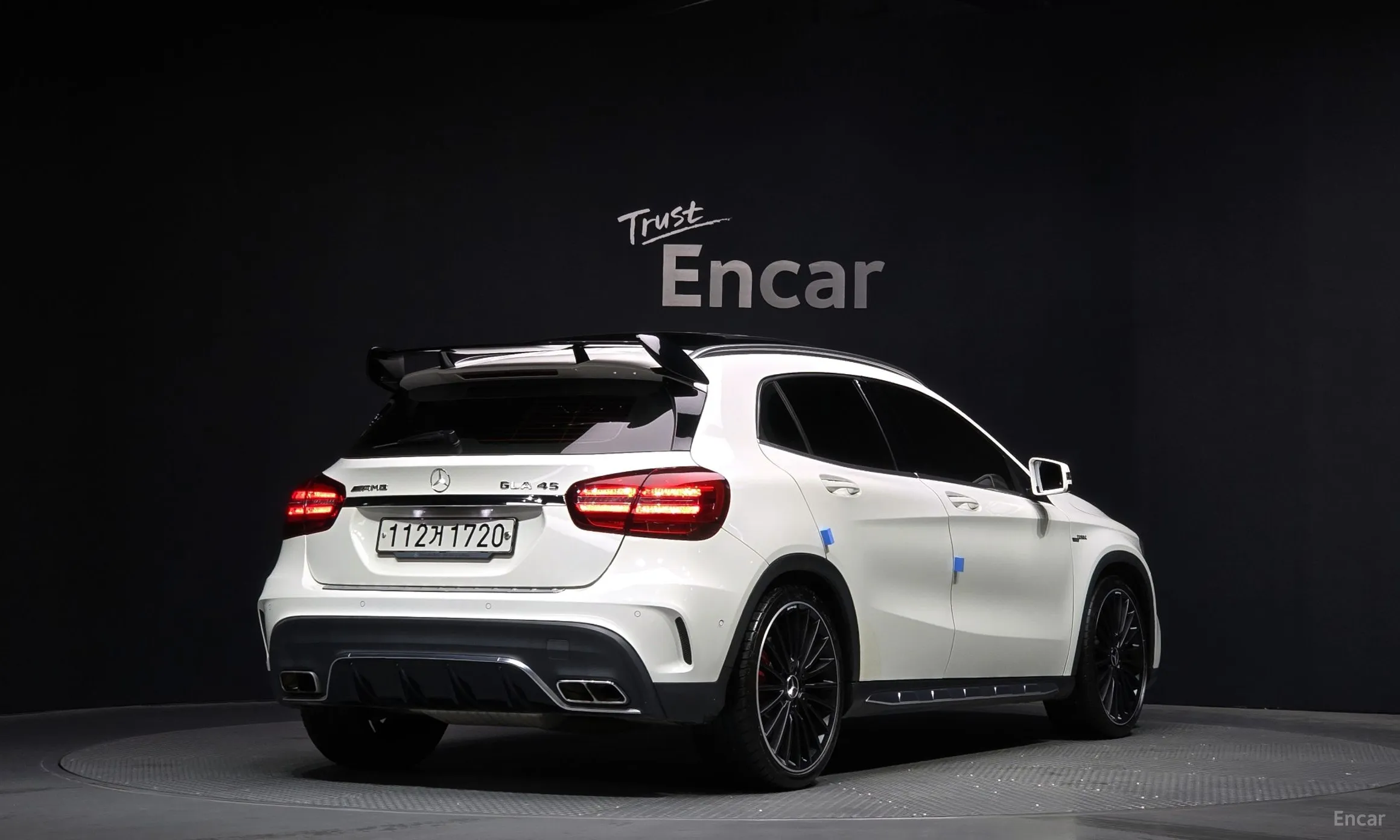 Mercedes Benz GLA-Class X156