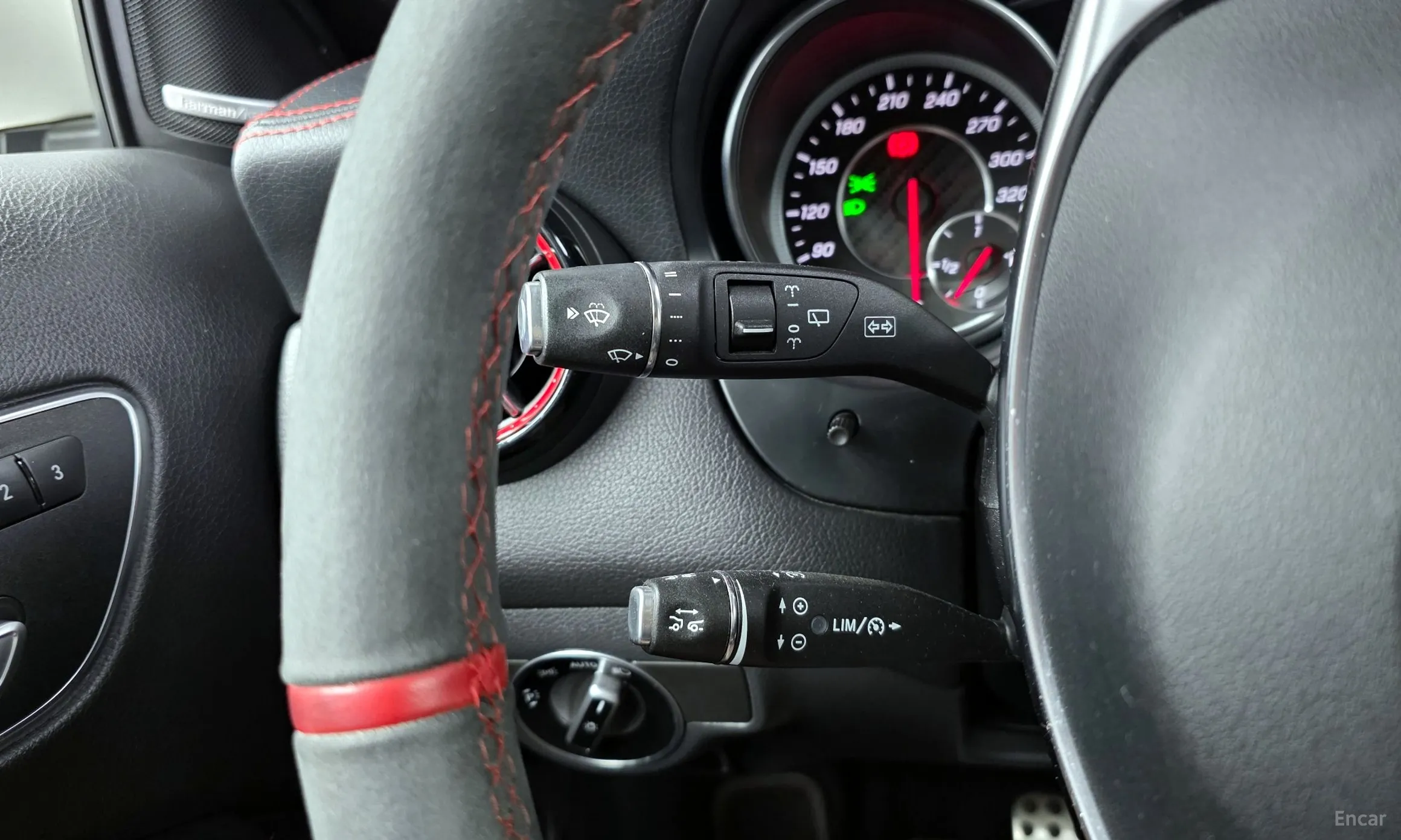 Mercedes Benz GLA-Class X156 превью 19