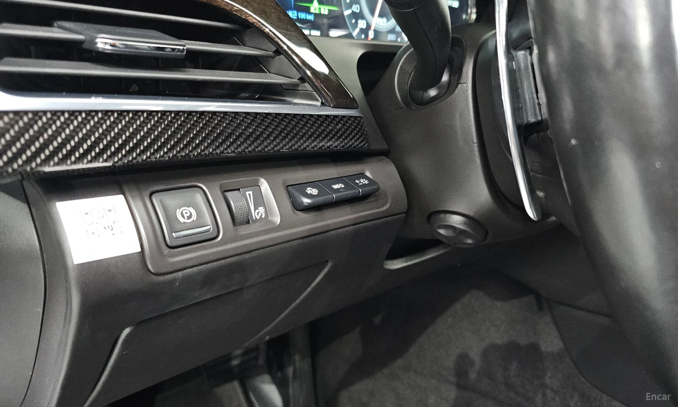 Cadillac CT6 превью 13