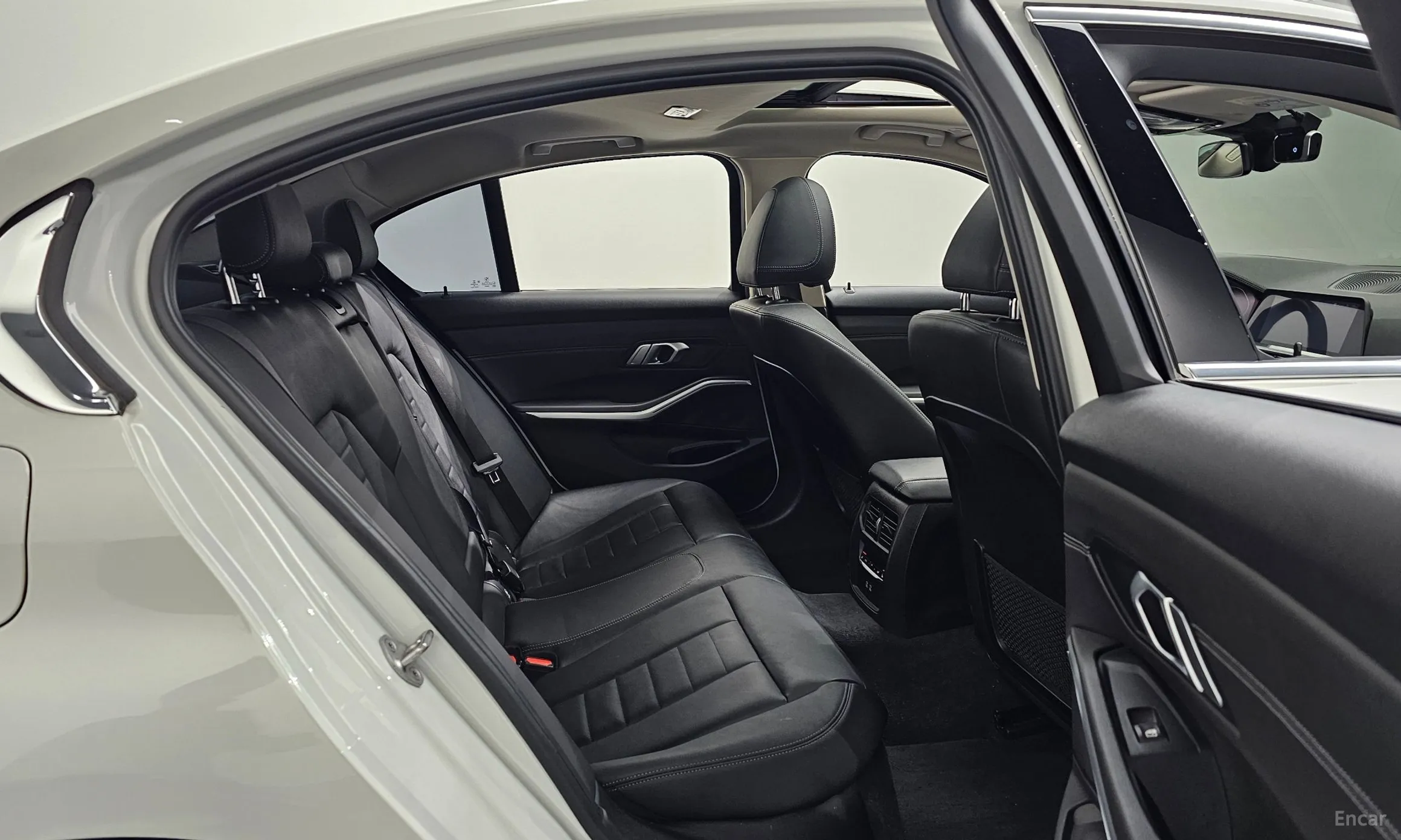 BMW 3 Series (G20) превью 12