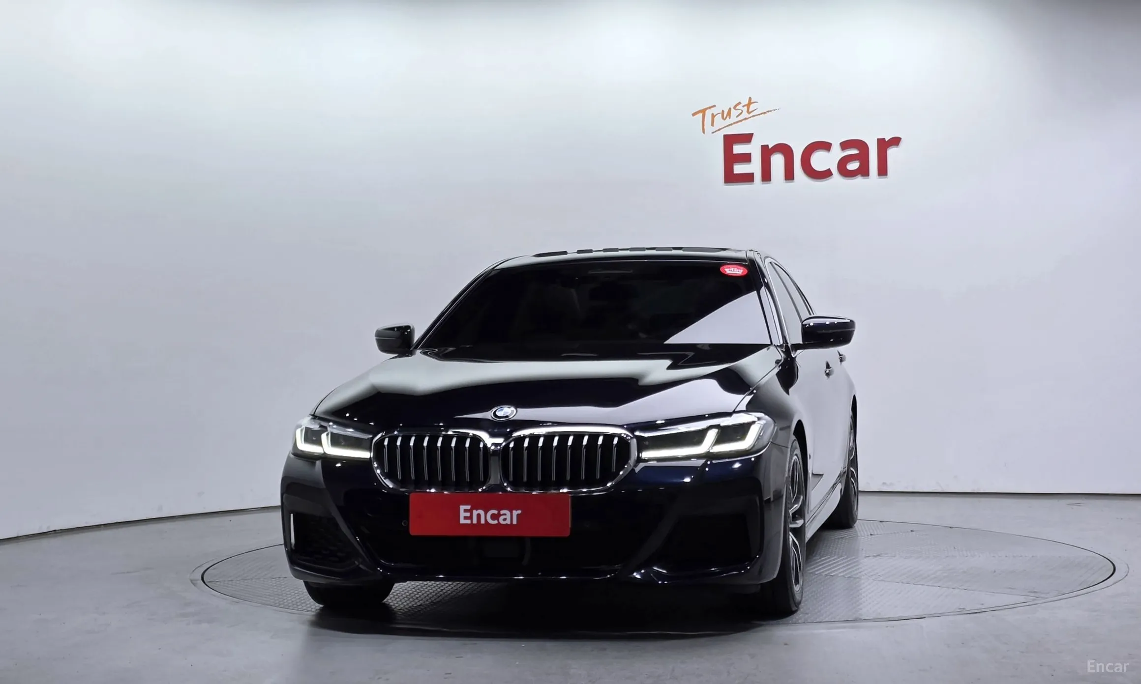 BMW 5 Series (G30) превью 3