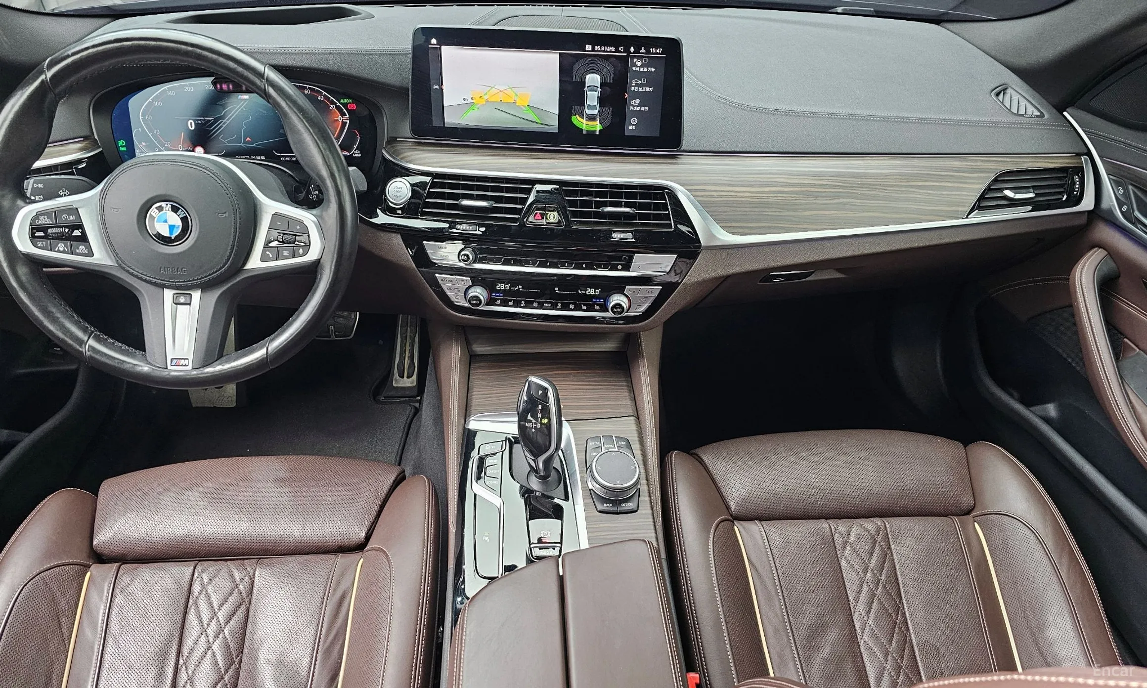 BMW 5 Series (G30) превью 7