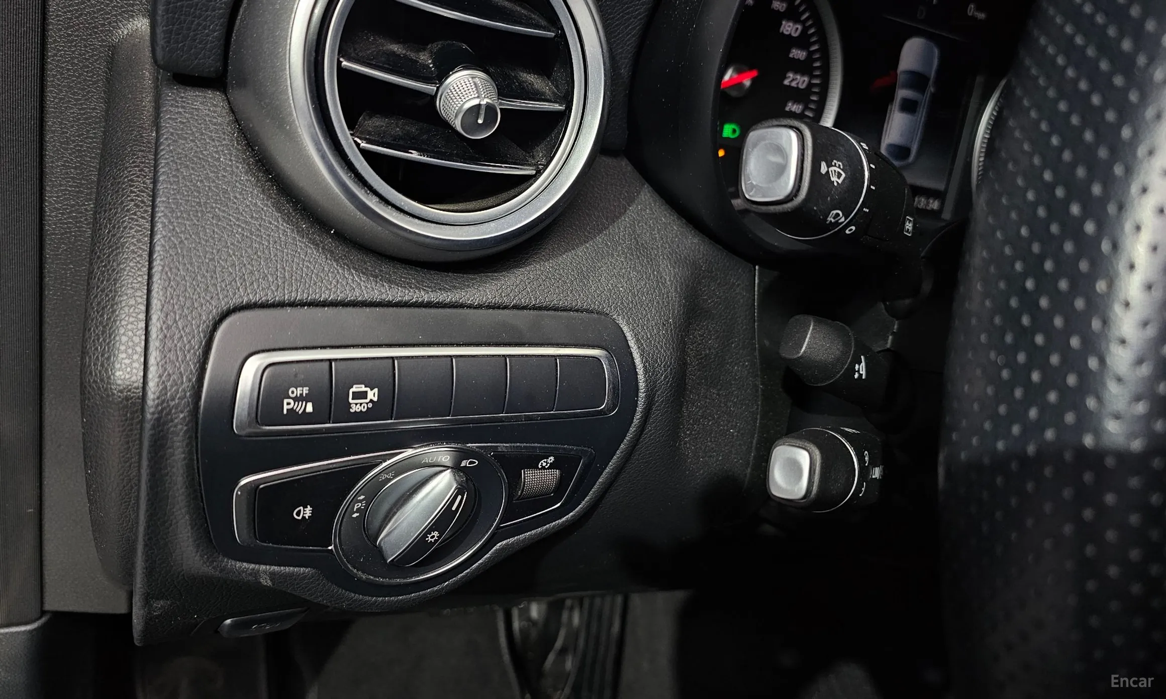 Mercedes Benz GLC-Class X253 превью 18