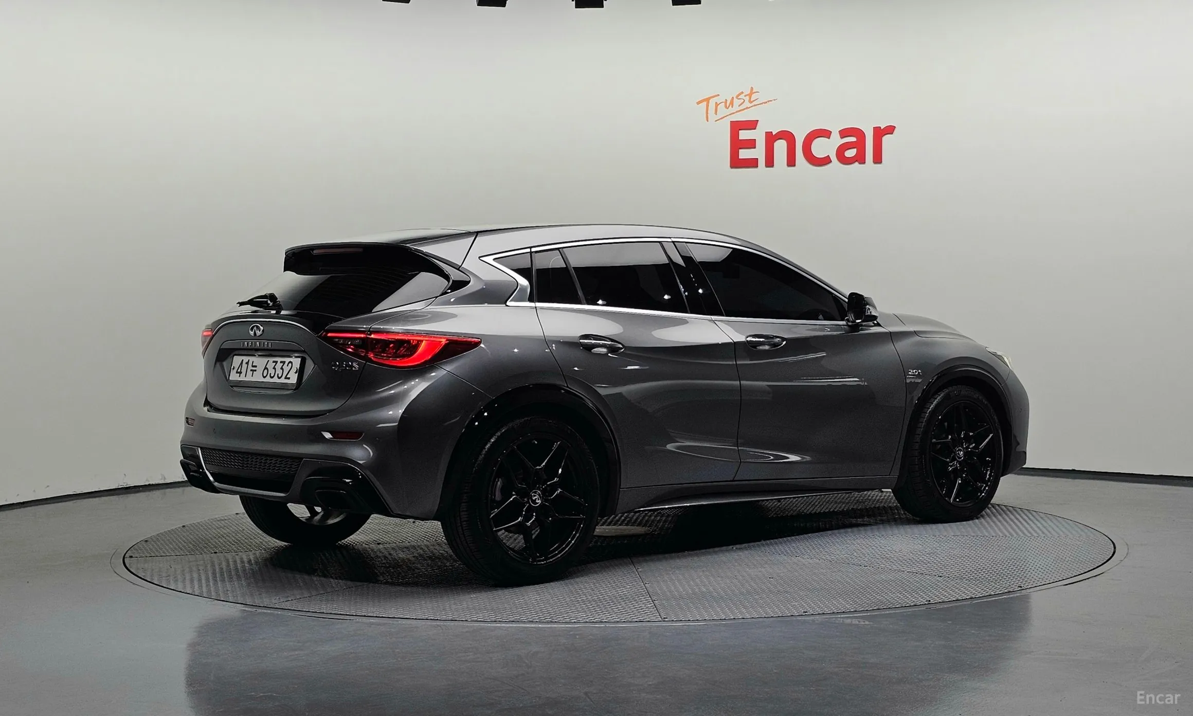Infiniti Q30 превью 2