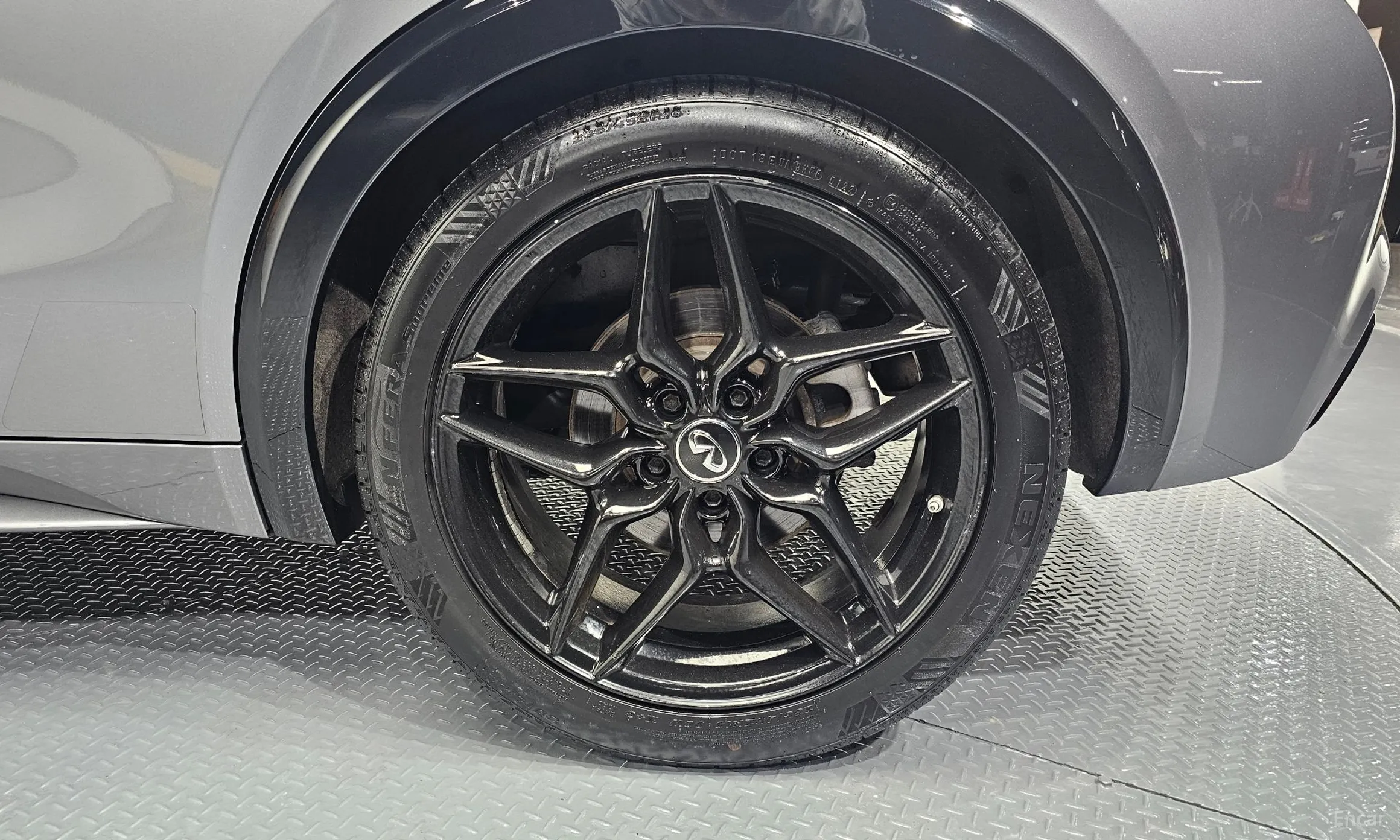 Infiniti Q30 превью 5