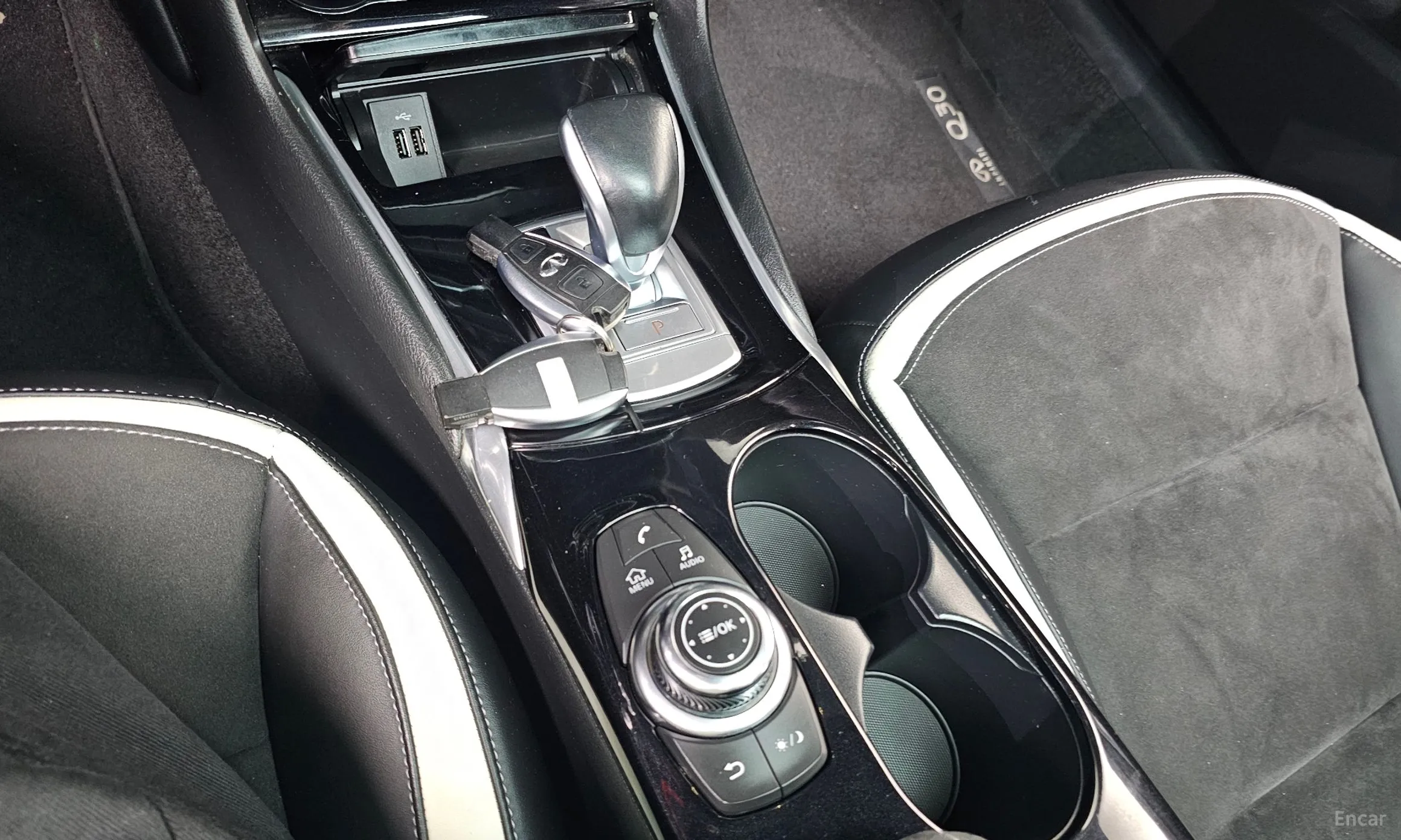Infiniti Q30 превью 9