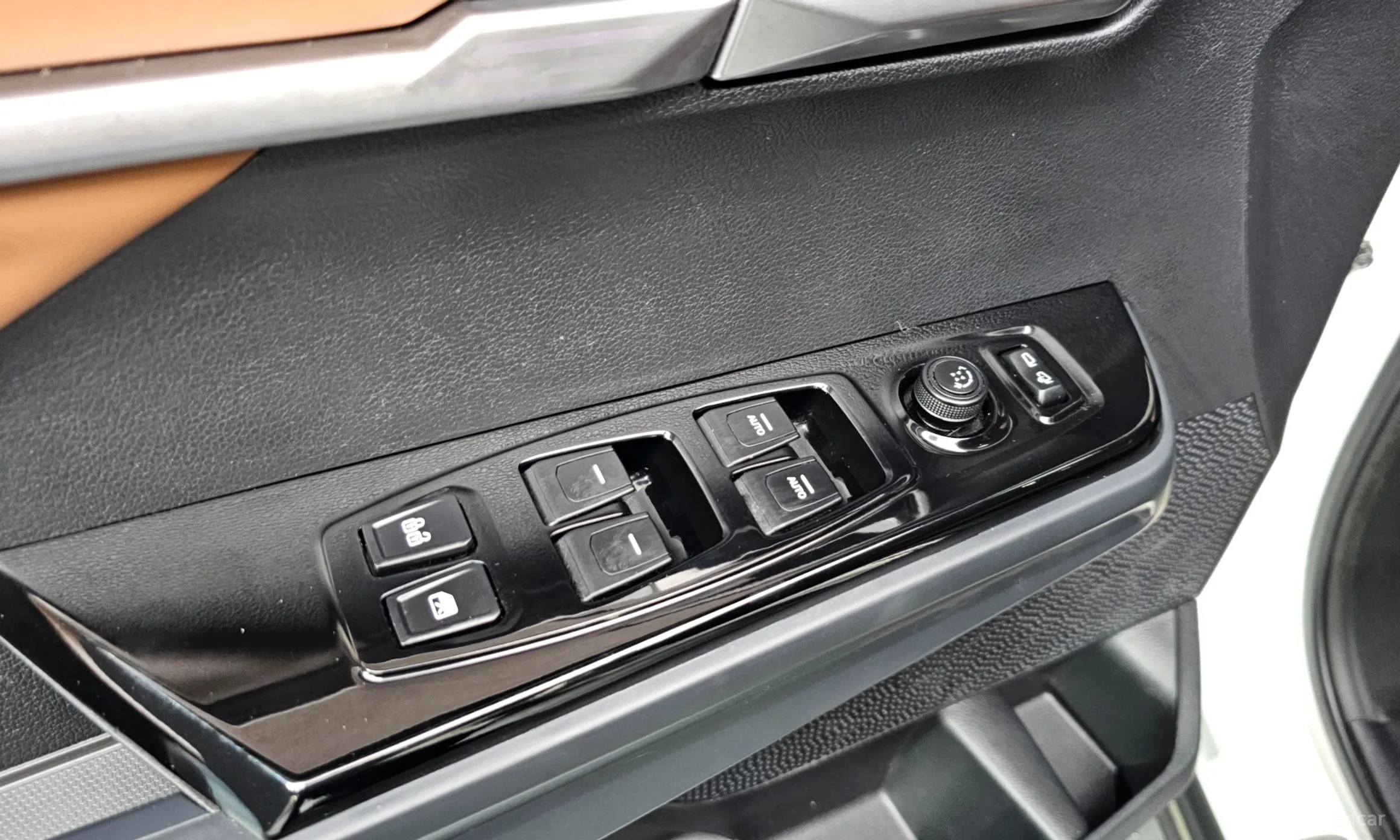 KG Mobility (SsangYong) Torres превью 18