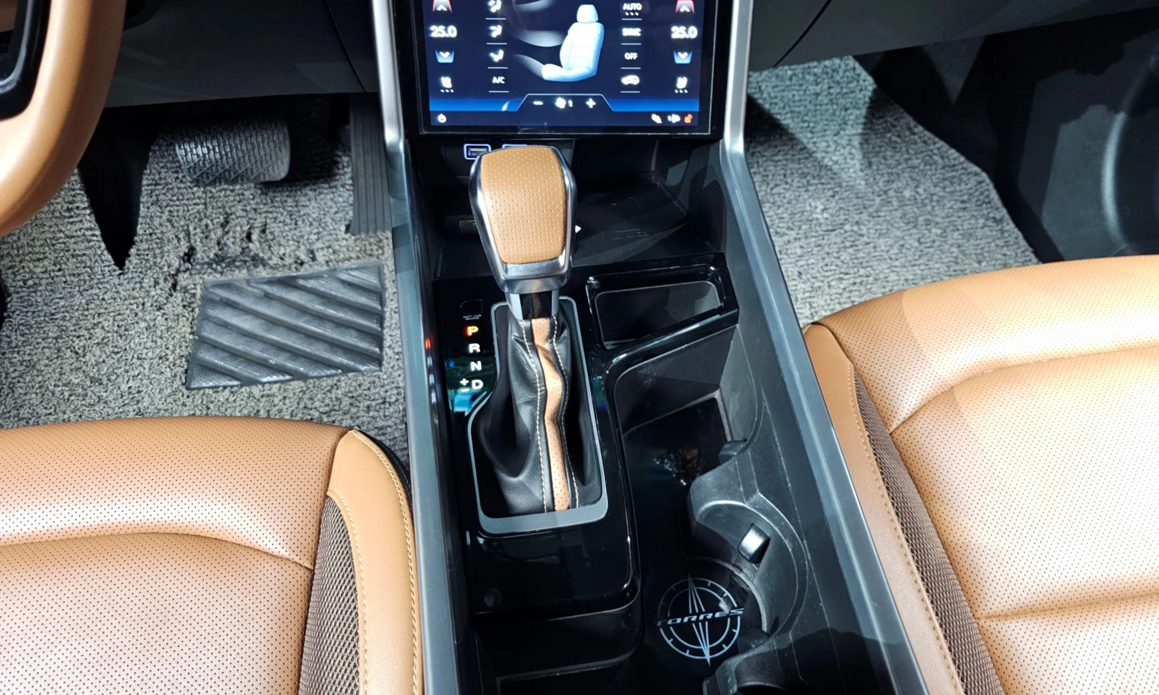 KG Mobility (SsangYong) Torres превью 9