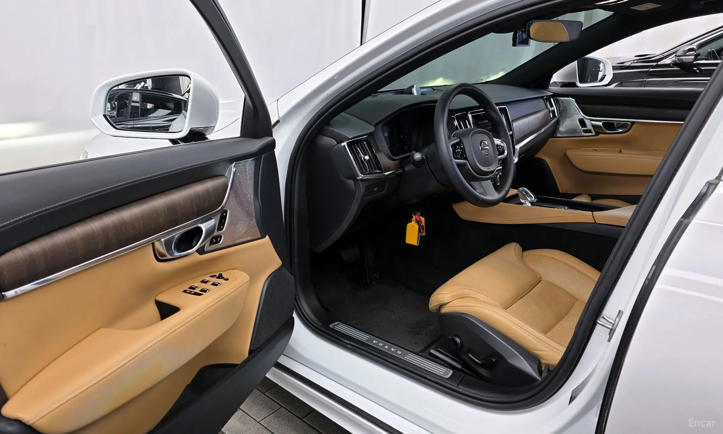 Volvo S90 превью 10