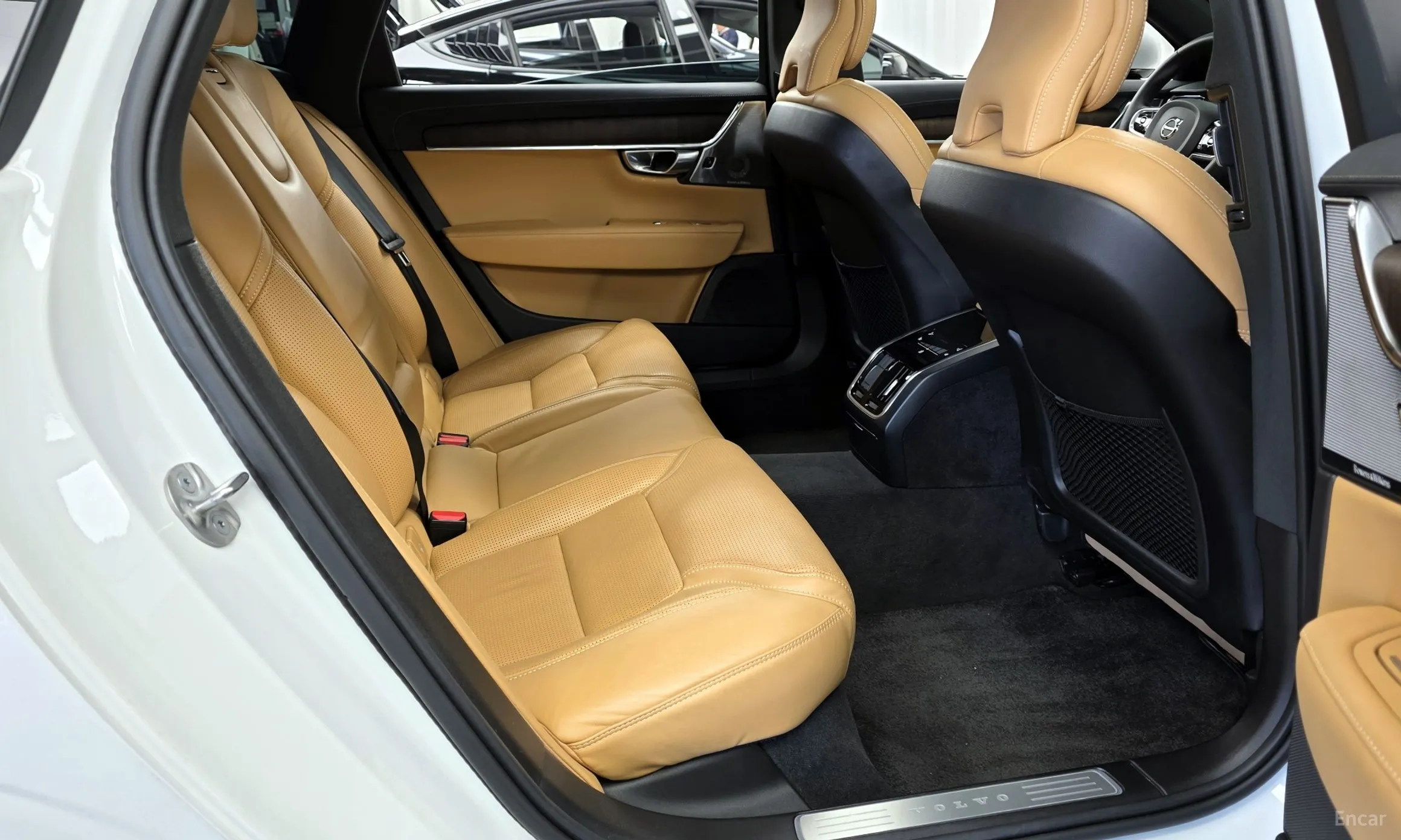 Volvo S90 превью 12