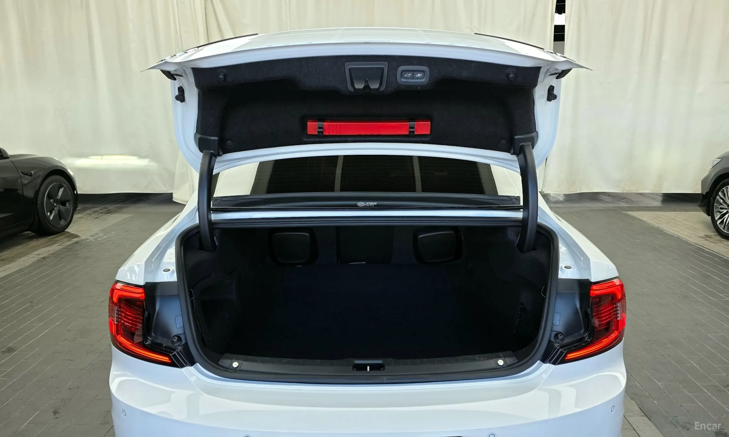 Volvo S90 превью 20