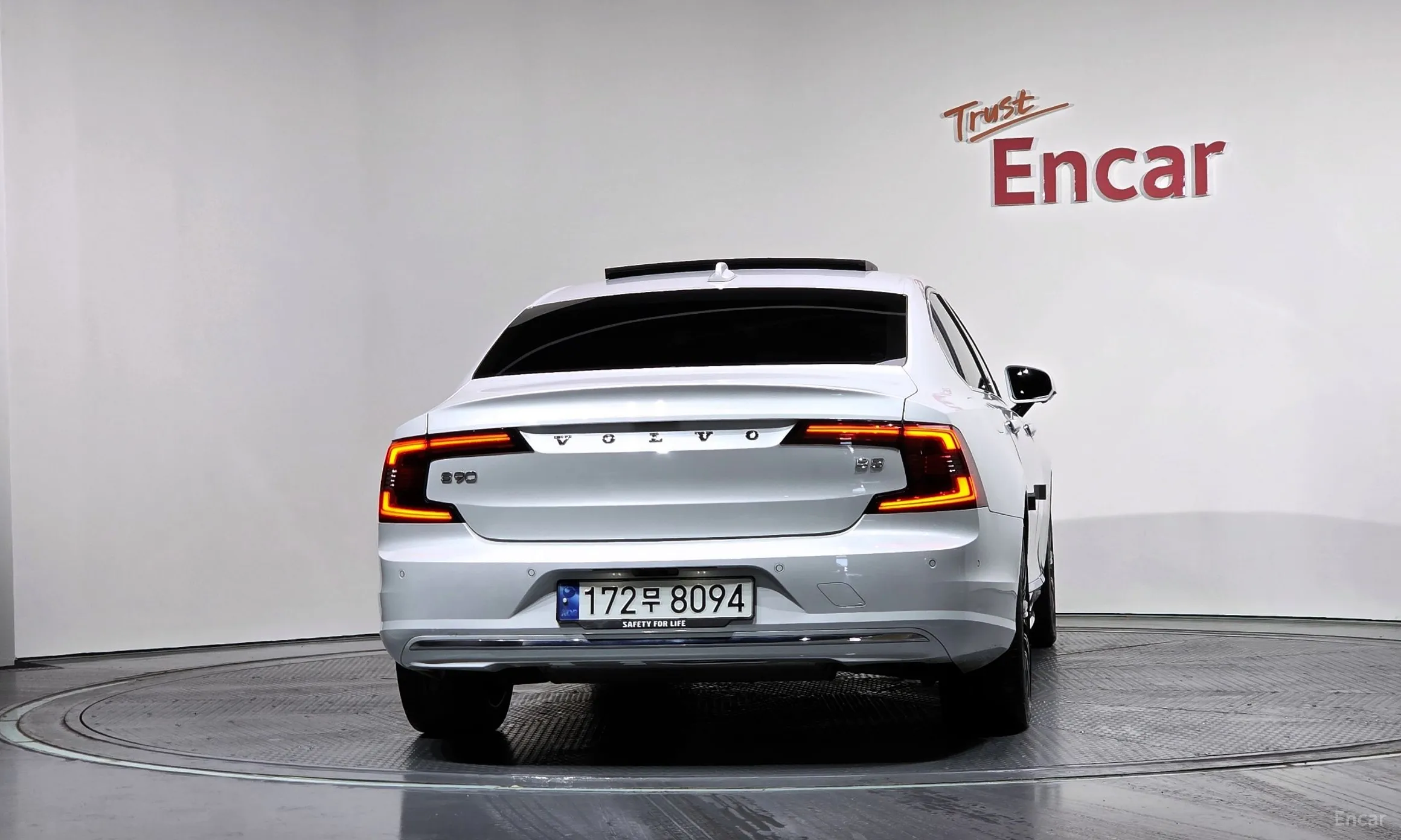 Volvo S90 превью 4