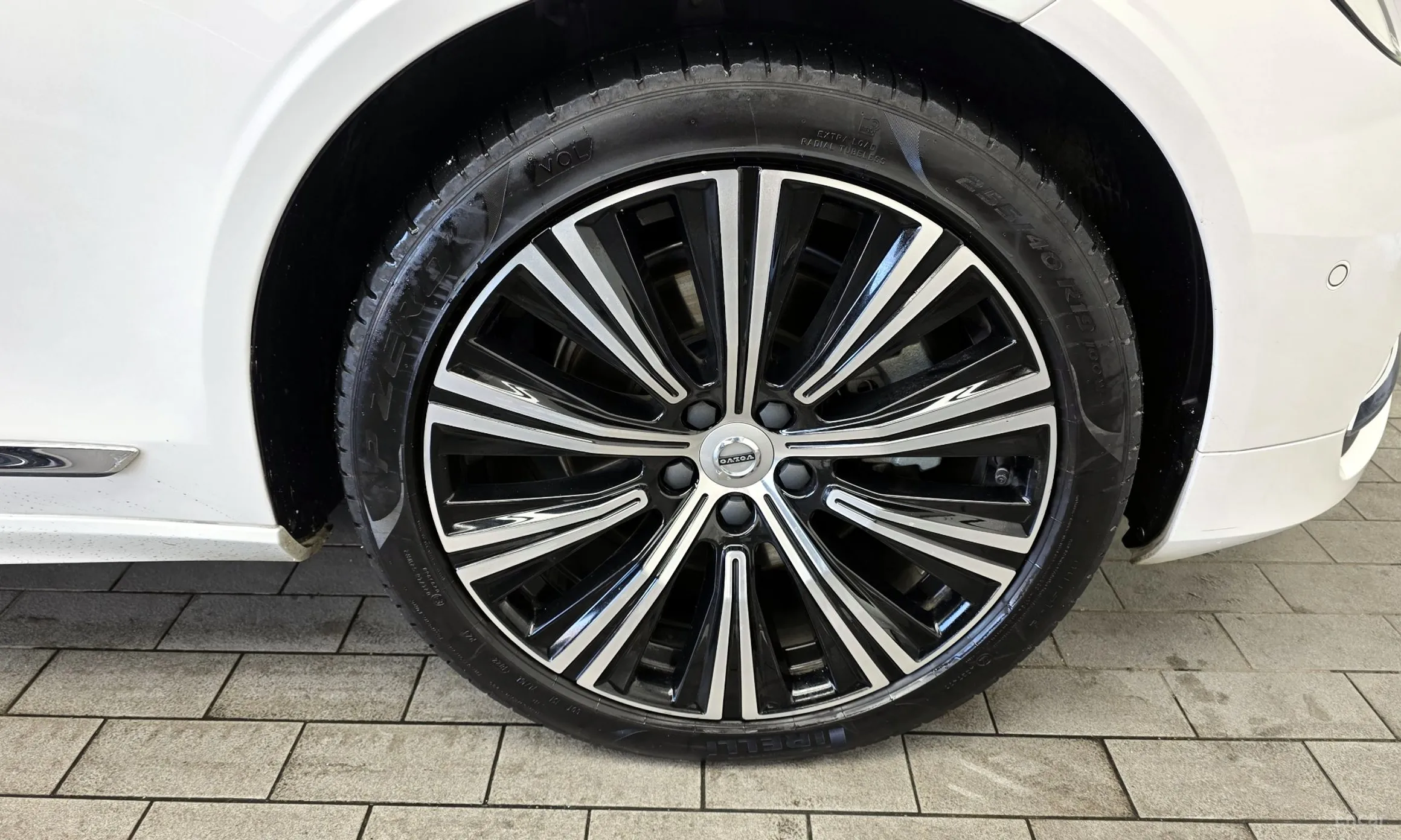 Volvo S90 превью 5