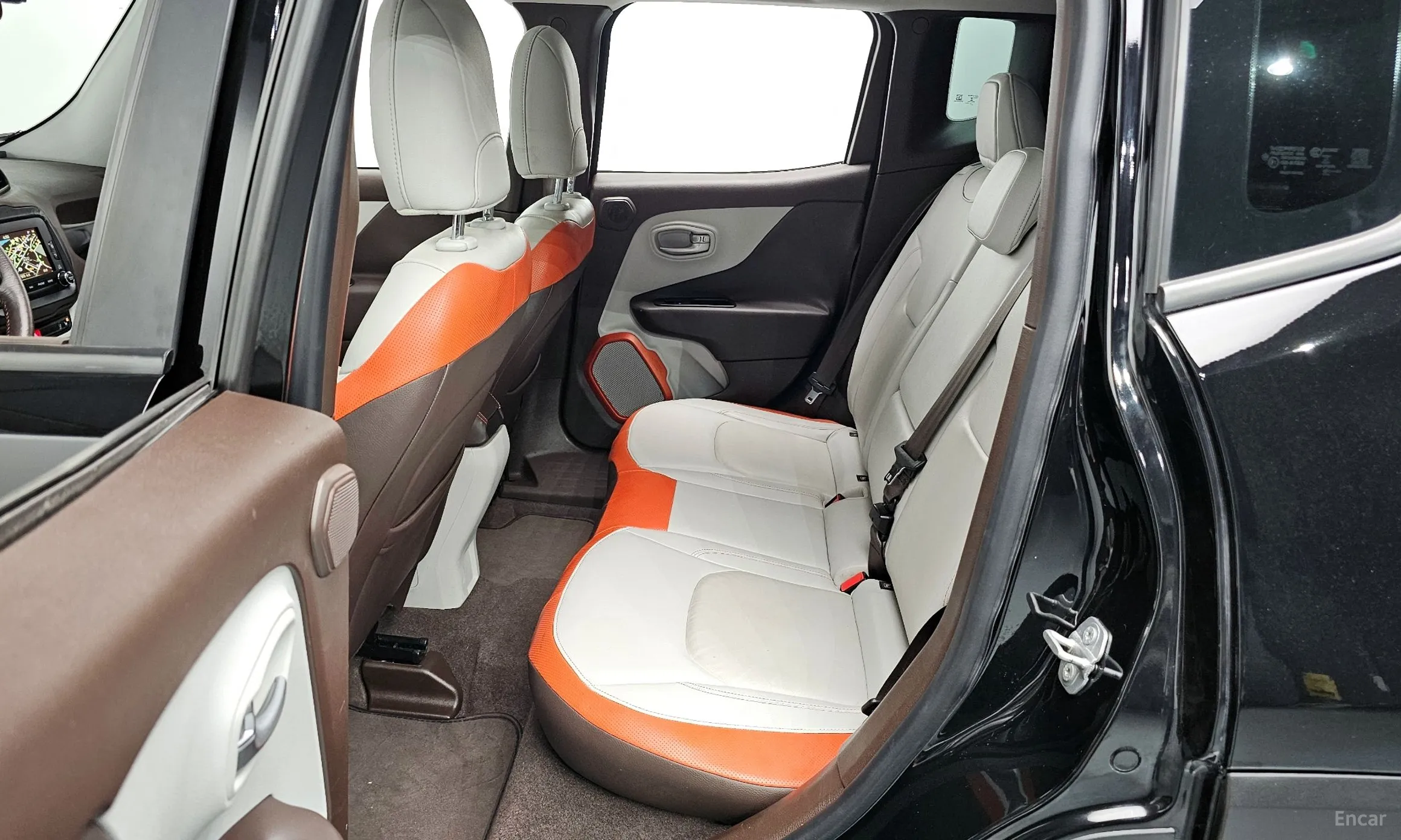 Jeep Renegade превью 11