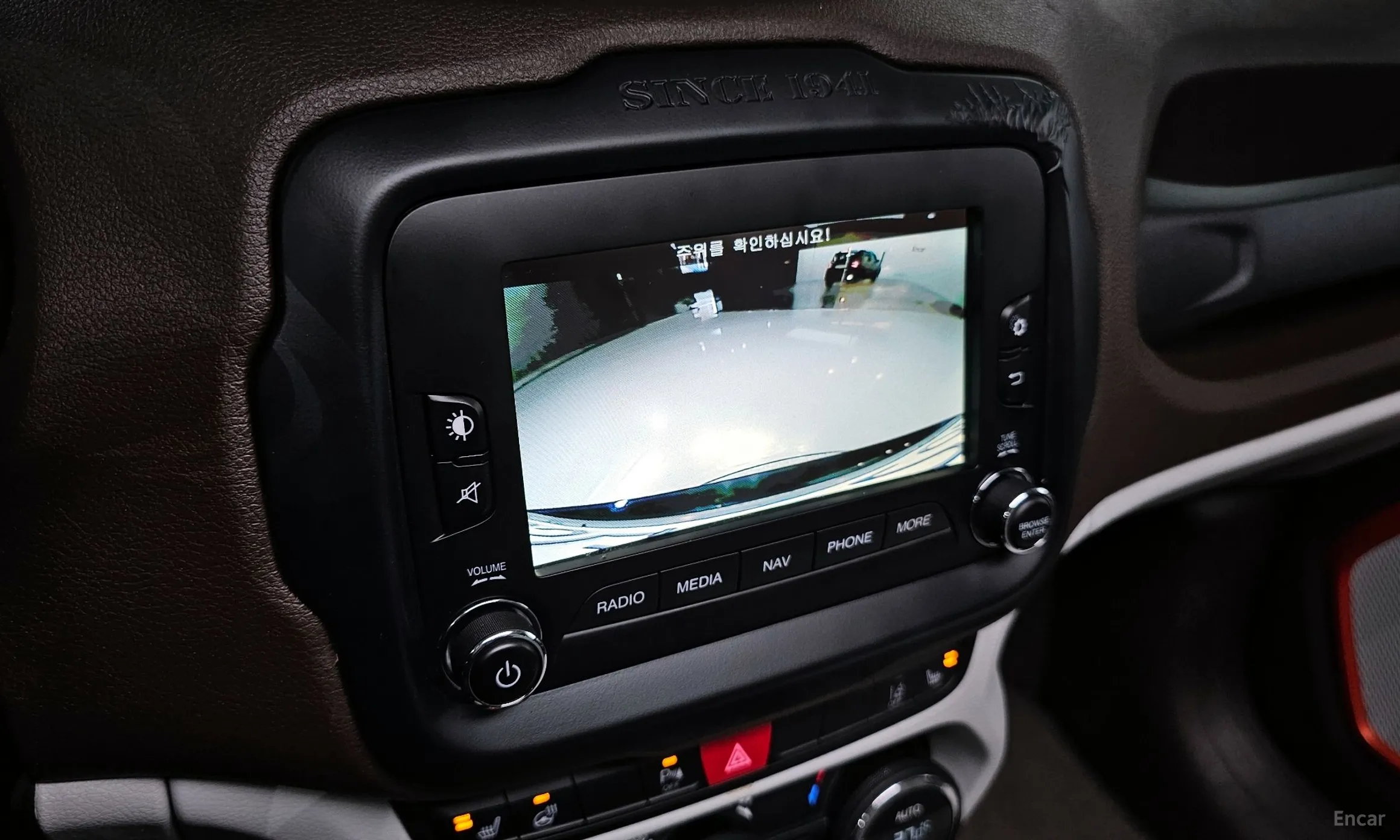 Jeep Renegade превью 15