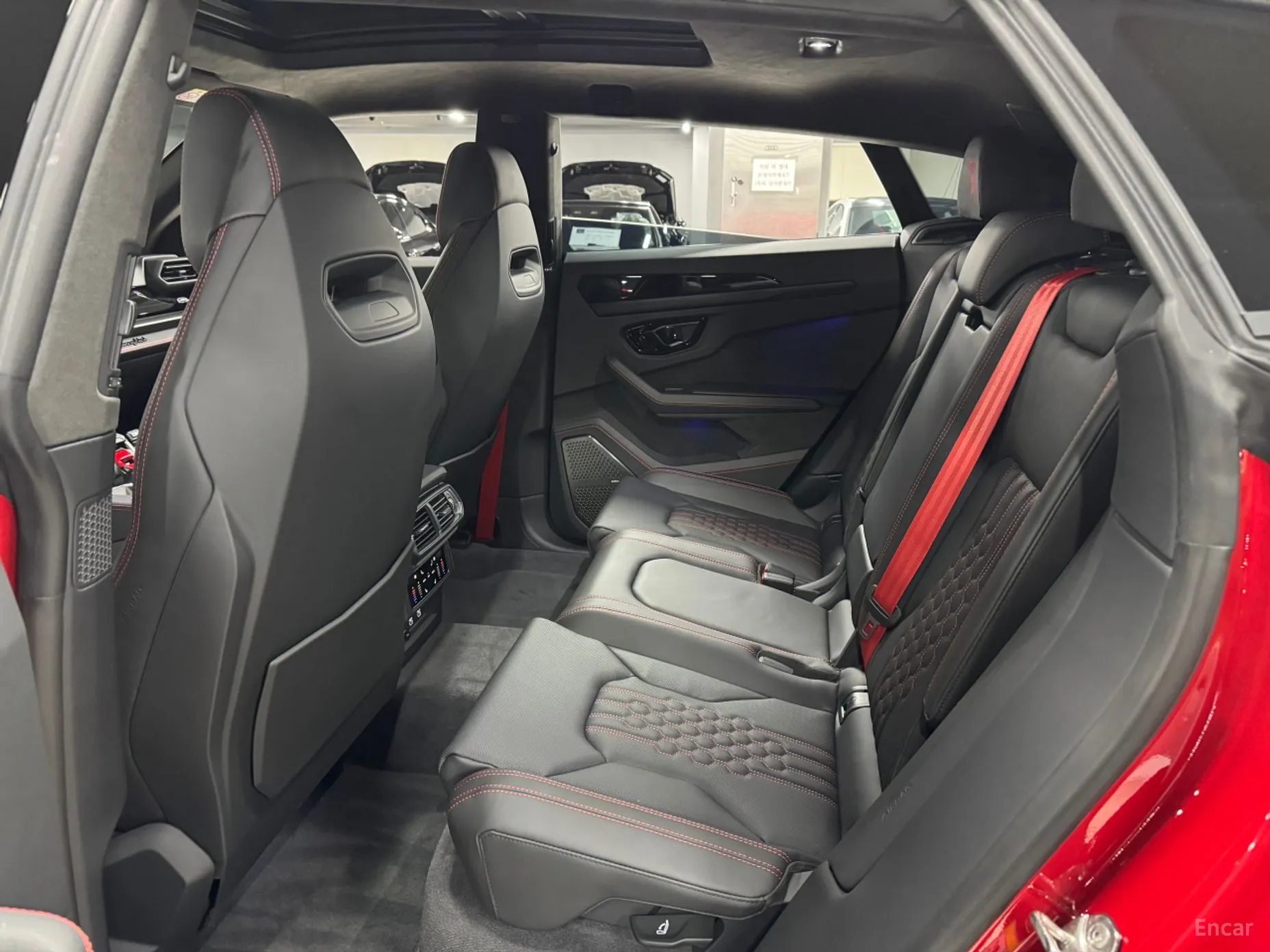Lamborghini Urus превью 13