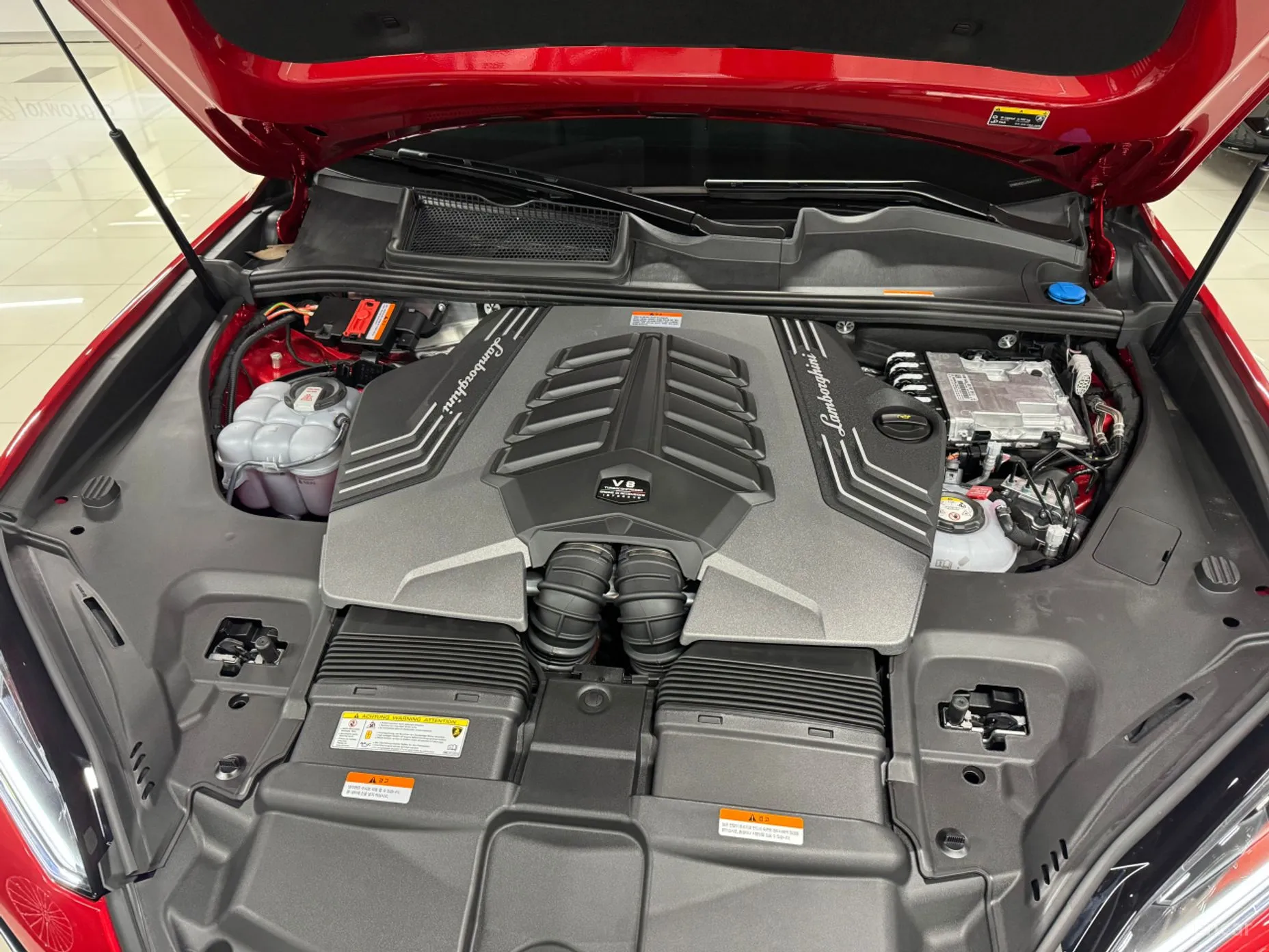 Lamborghini Urus превью 5
