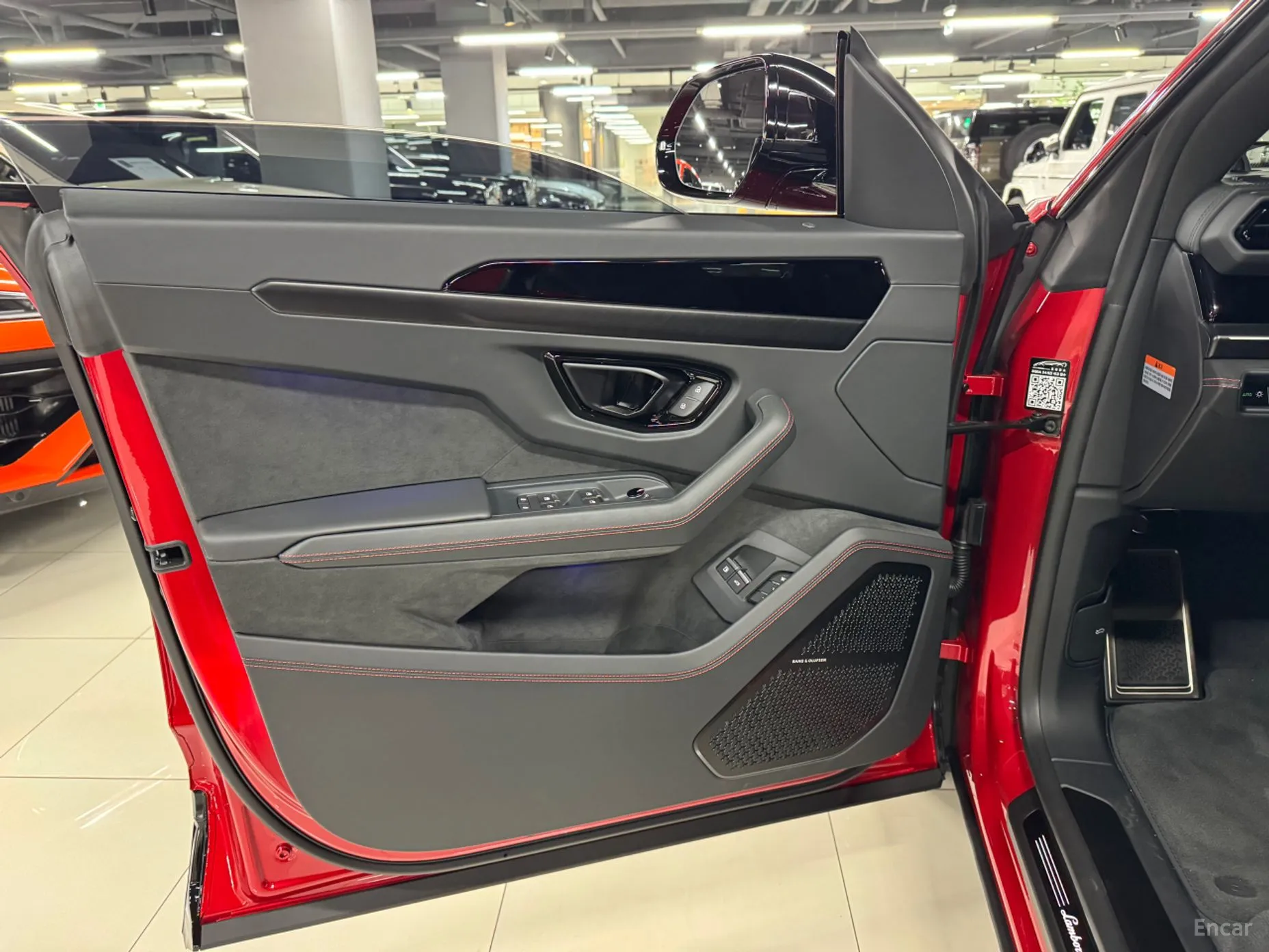 Lamborghini Urus превью 7