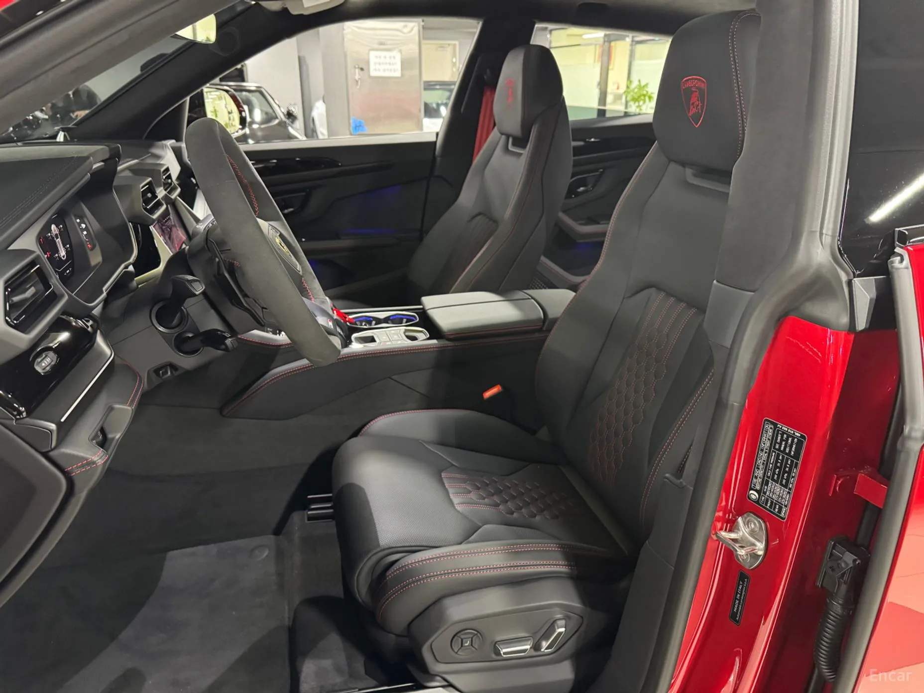 Lamborghini Urus превью 8