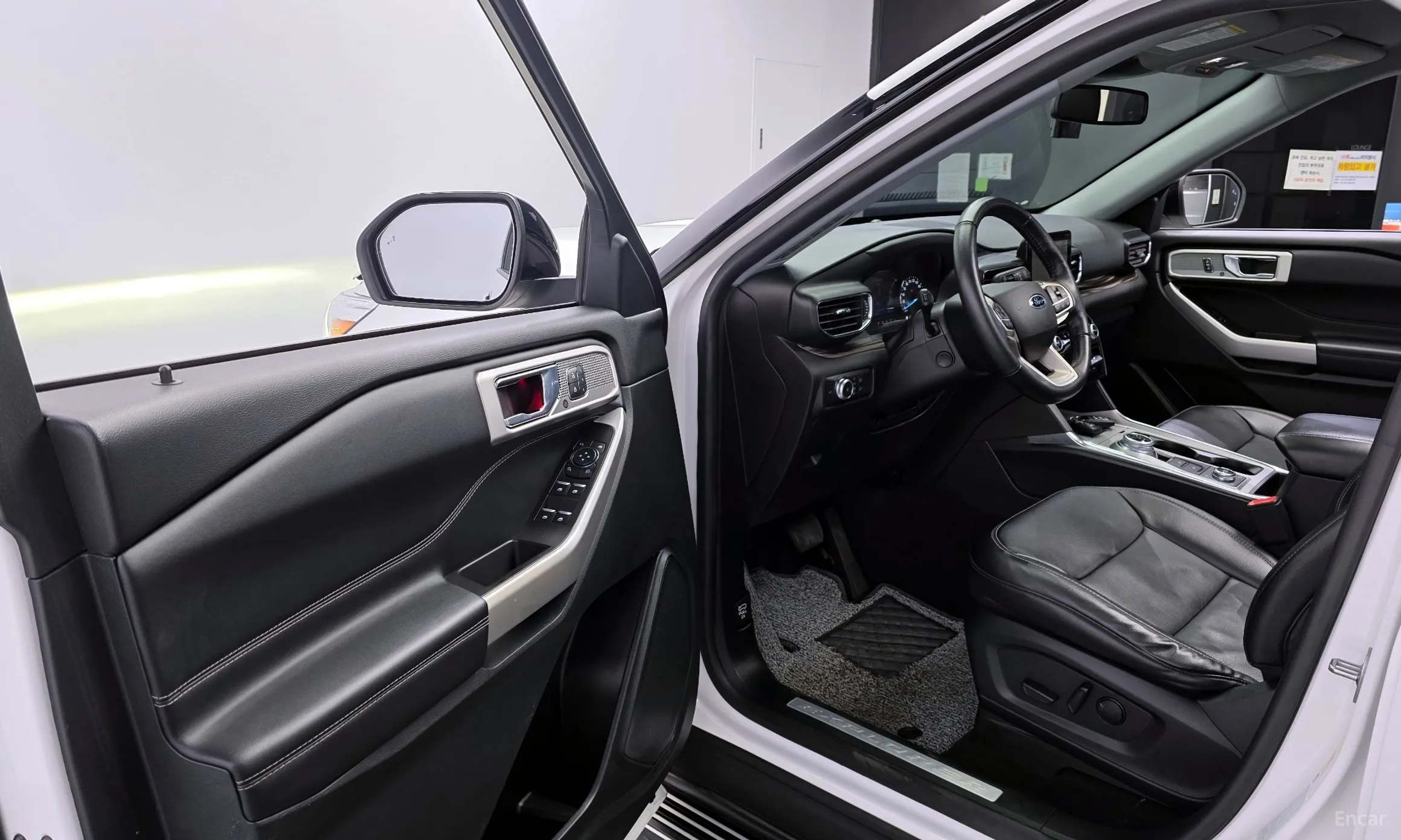 Ford Explorer 6th Generation превью 11