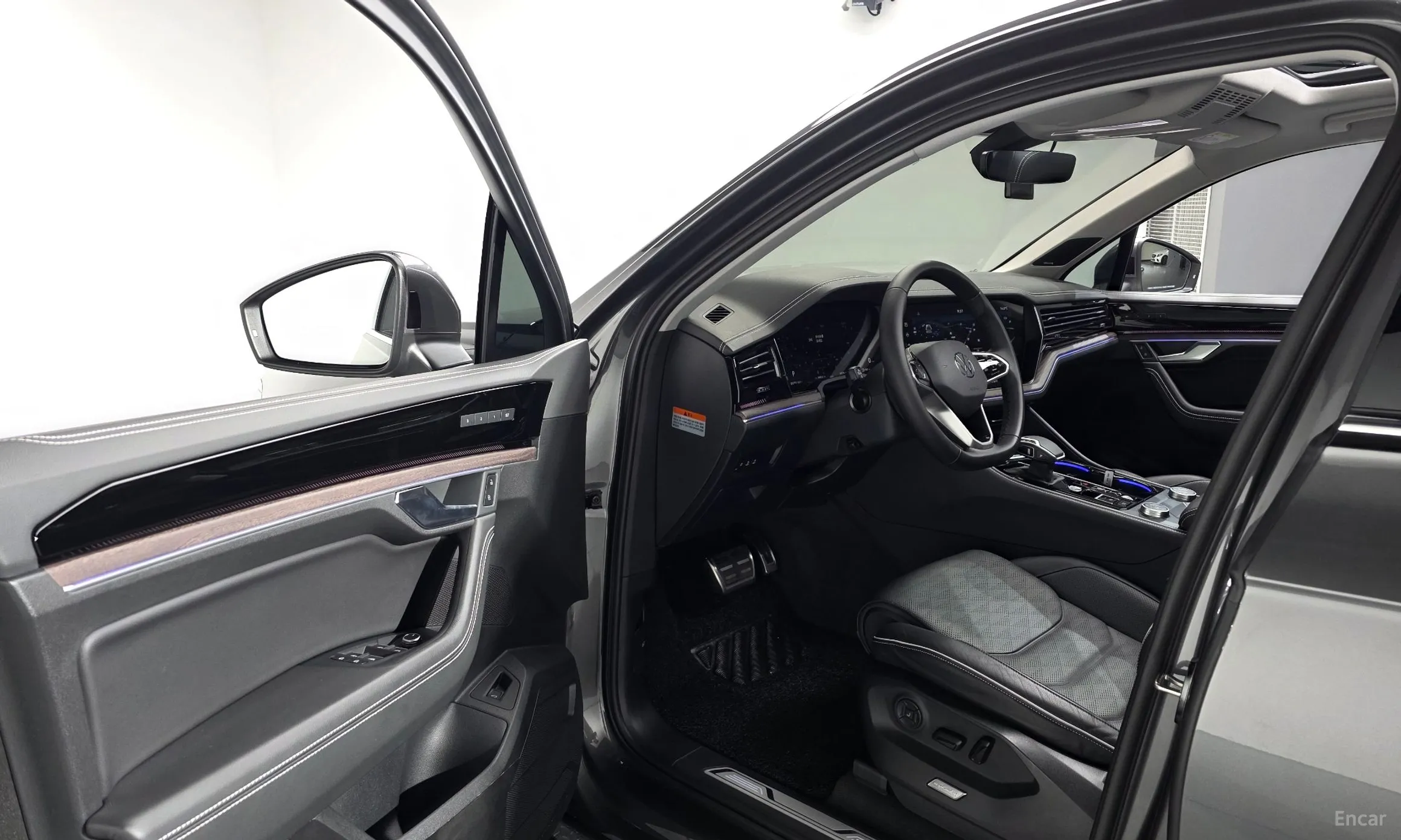 Volkswagen Touareg 3rd Generation превью 12