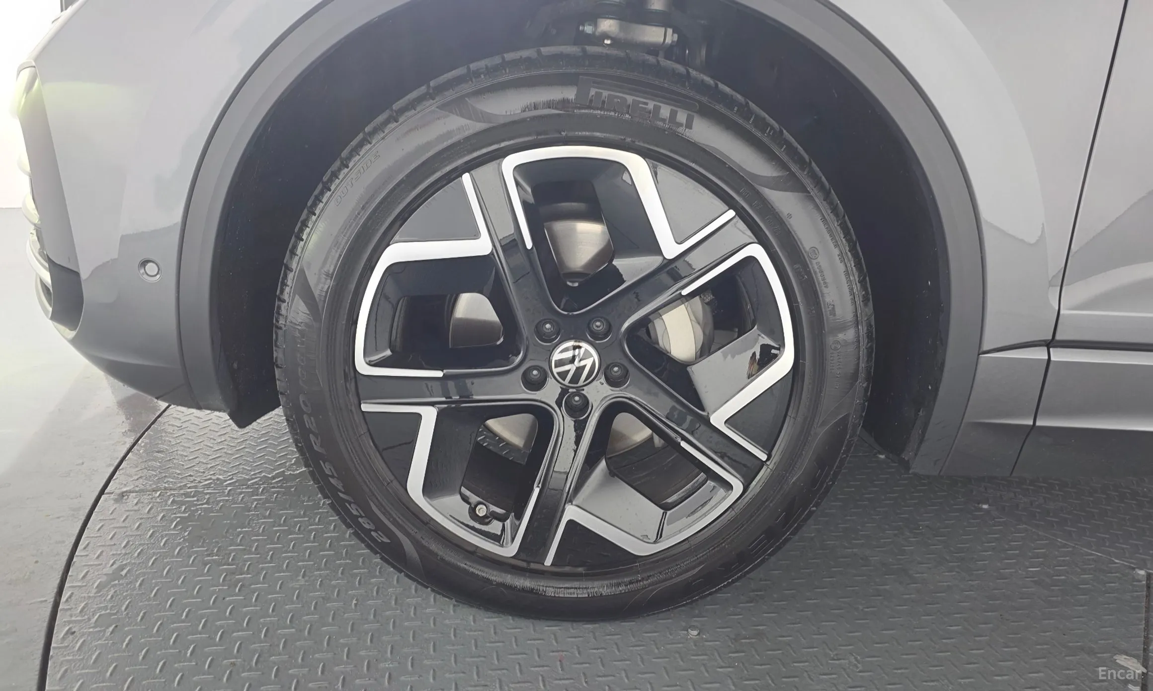 Volkswagen Touareg 3rd Generation превью 5