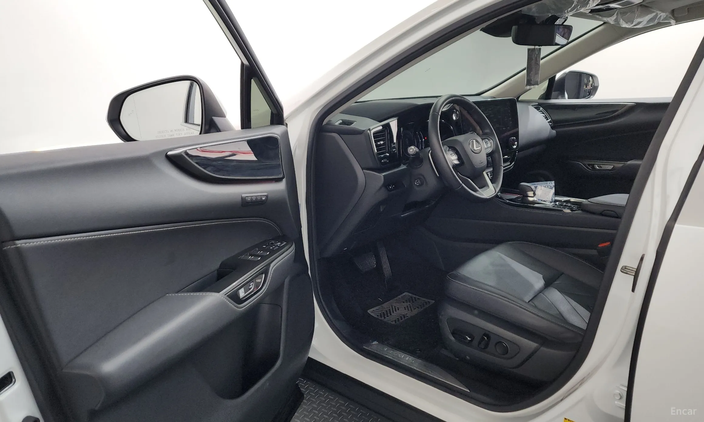 Lexus NX350h Gen 2 превью 10