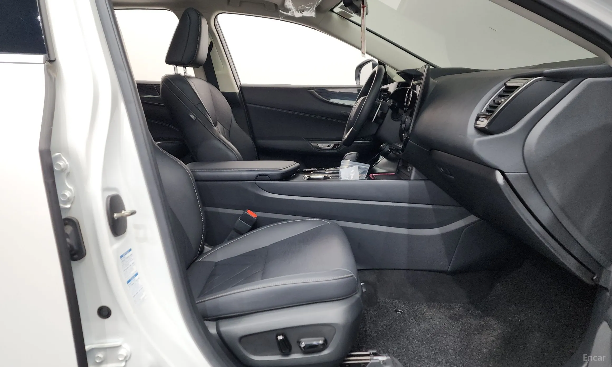 Lexus NX350h Gen 2 превью 11