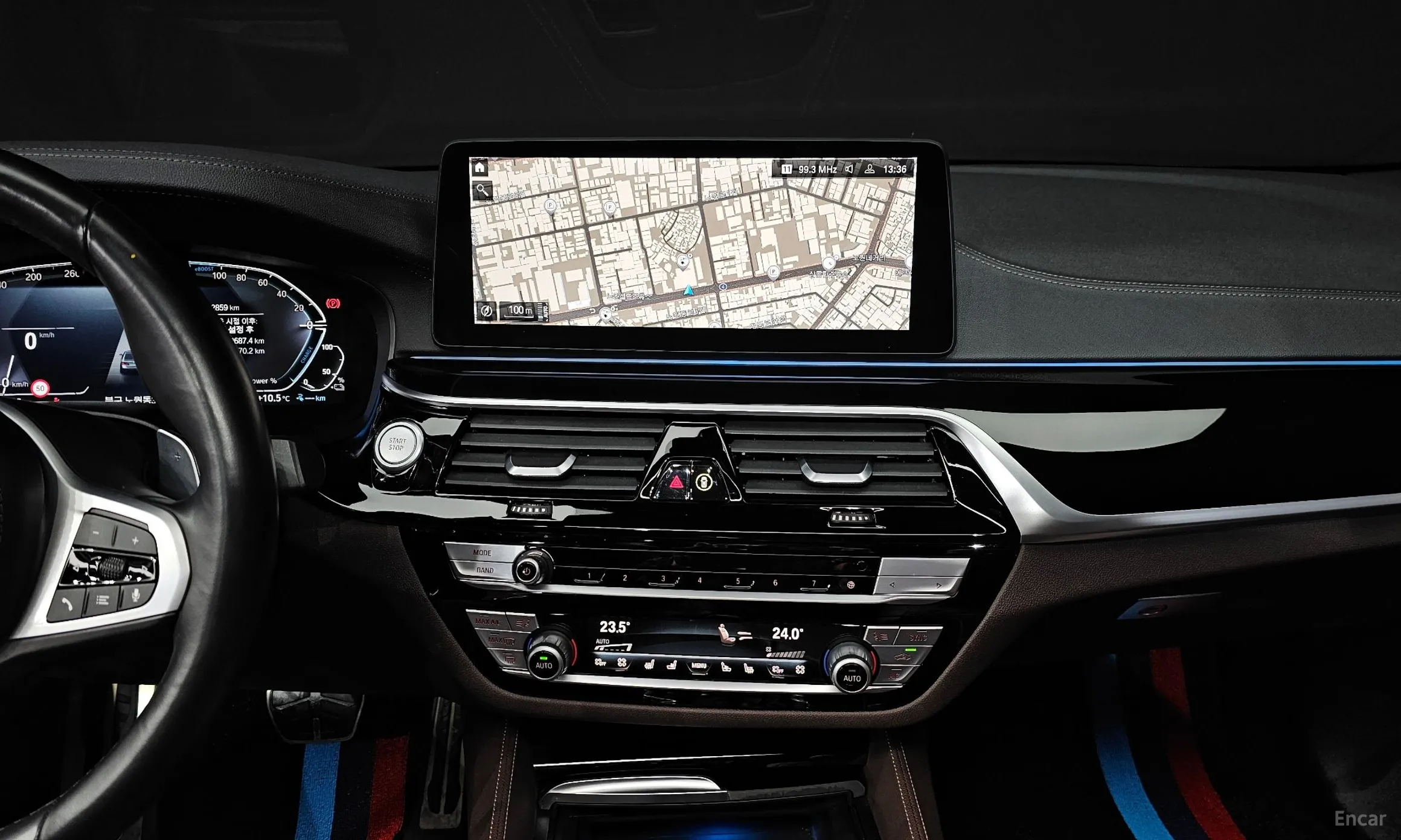 BMW 5 Series (G30) превью 16