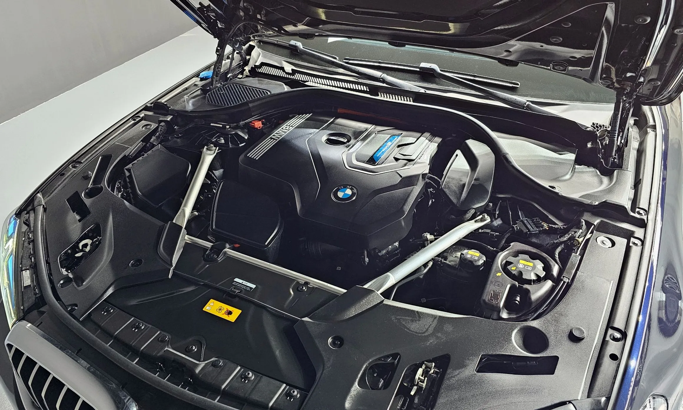 BMW 5 Series (G30) превью 6